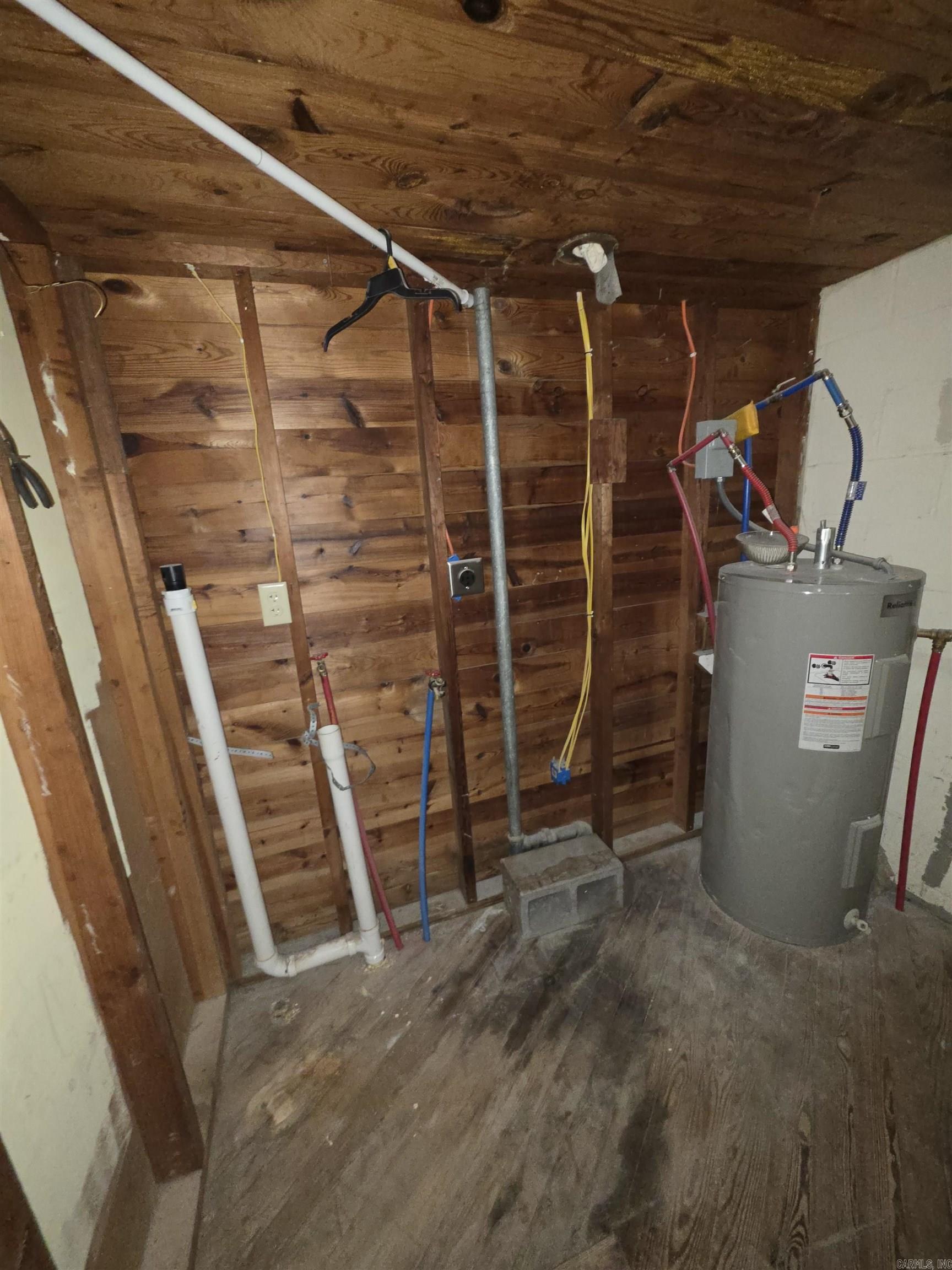 907 S Reine Property Photo 19