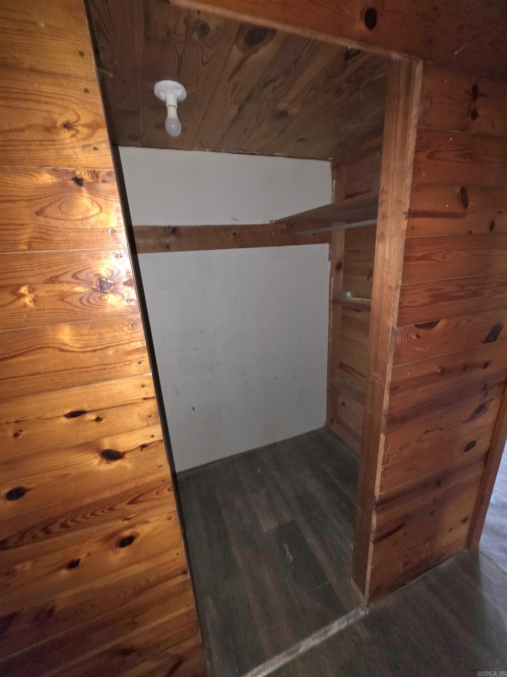 907 S Reine Property Photo 20