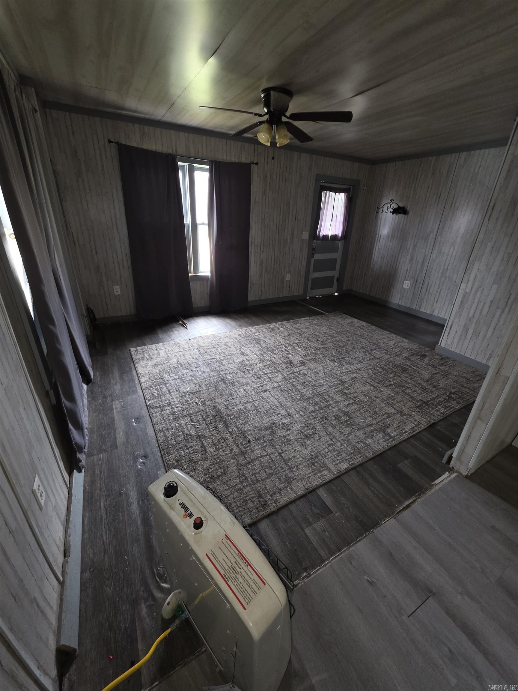 907 S Reine Property Photo 22