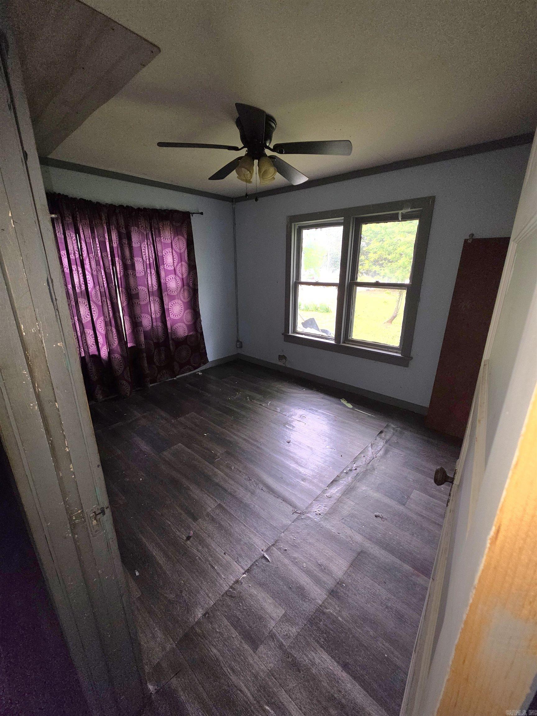 907 S Reine Property Photo 23