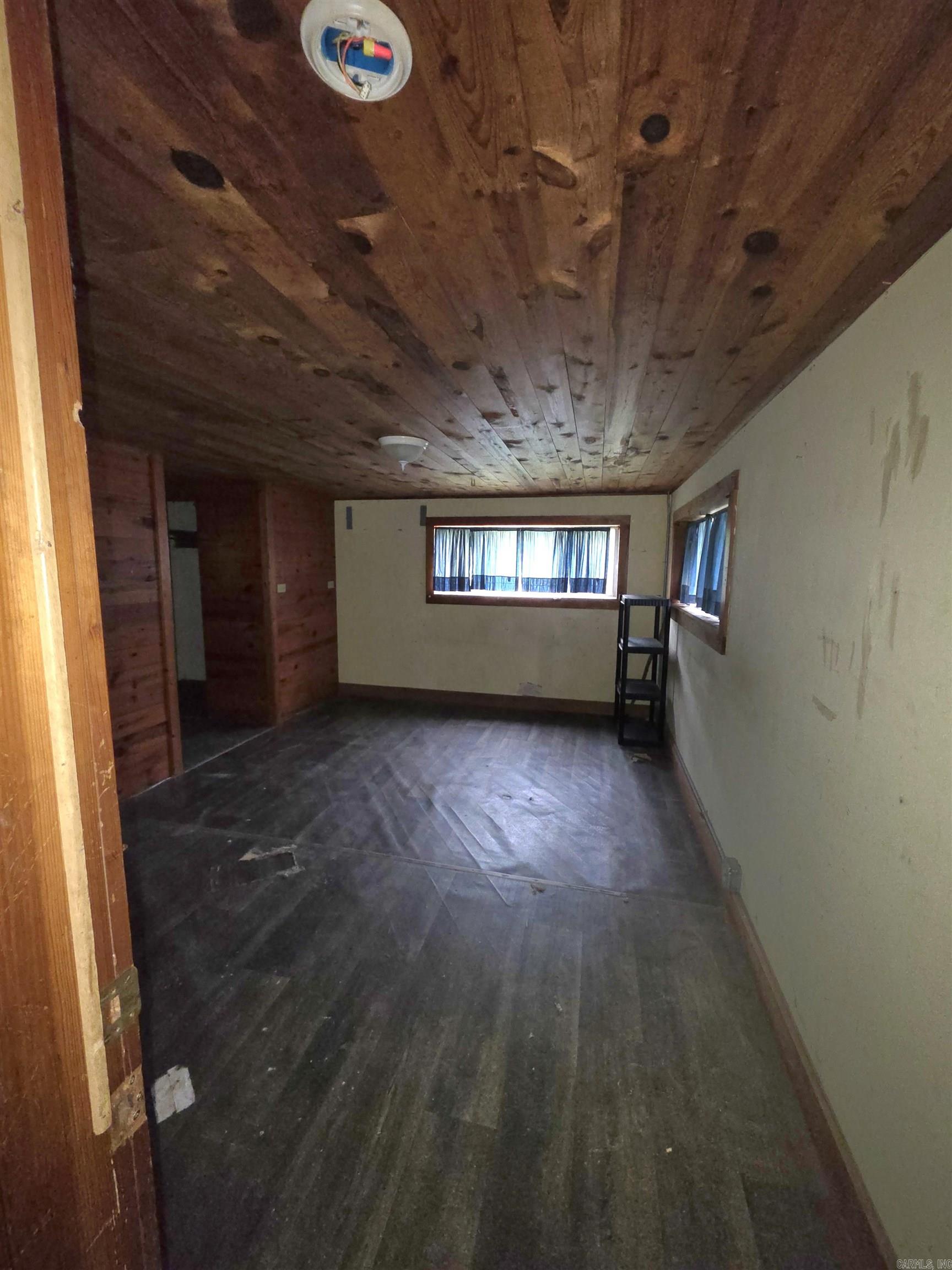 907 S Reine Property Photo 28