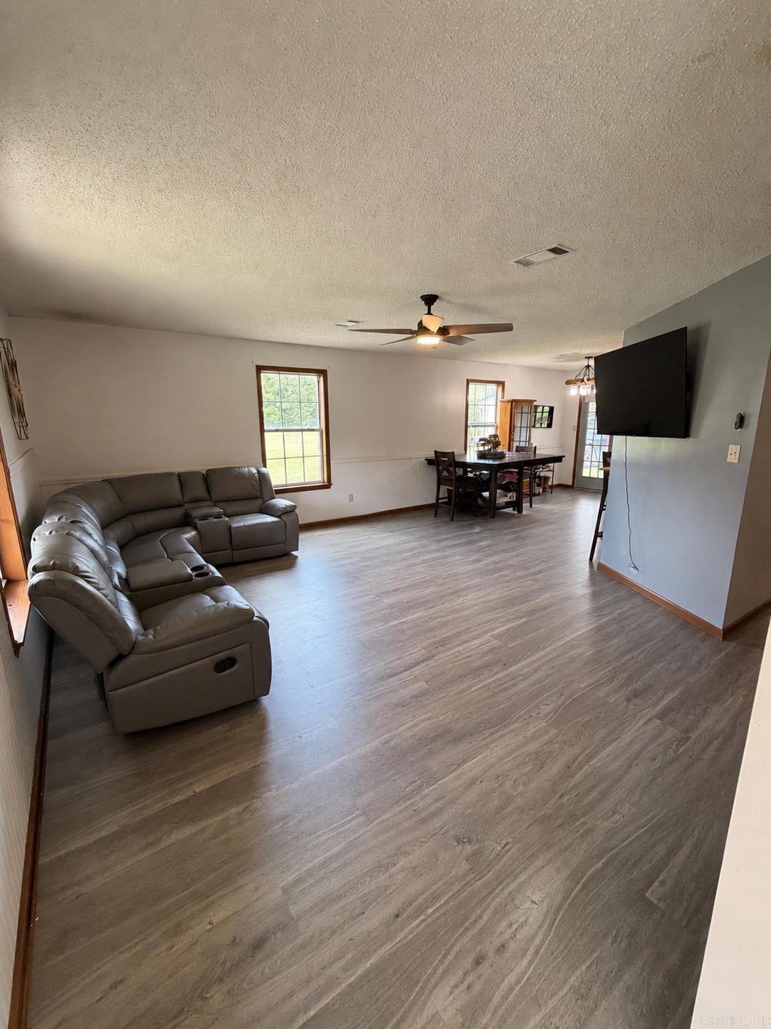 450 Pinewood Road Property Photo 7