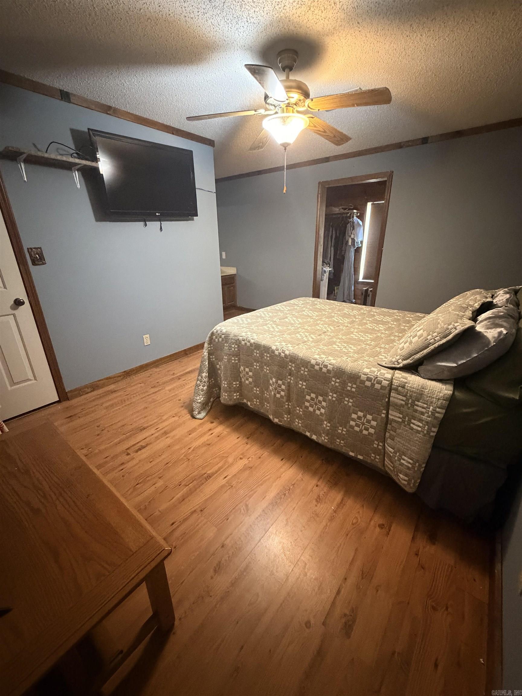 450 Pinewood Road Property Photo 8