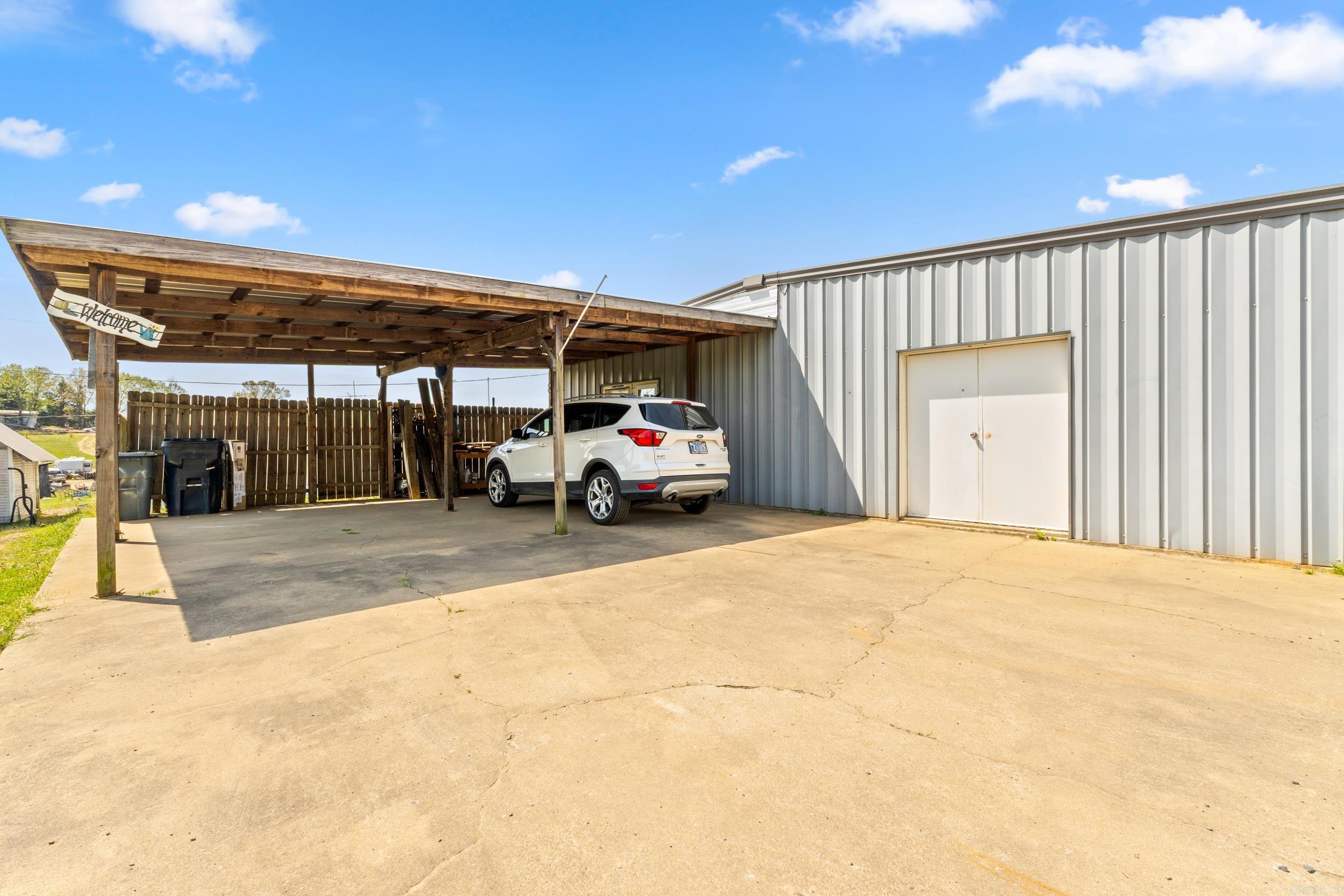 1526 Hwy 65 N Property Photo 10