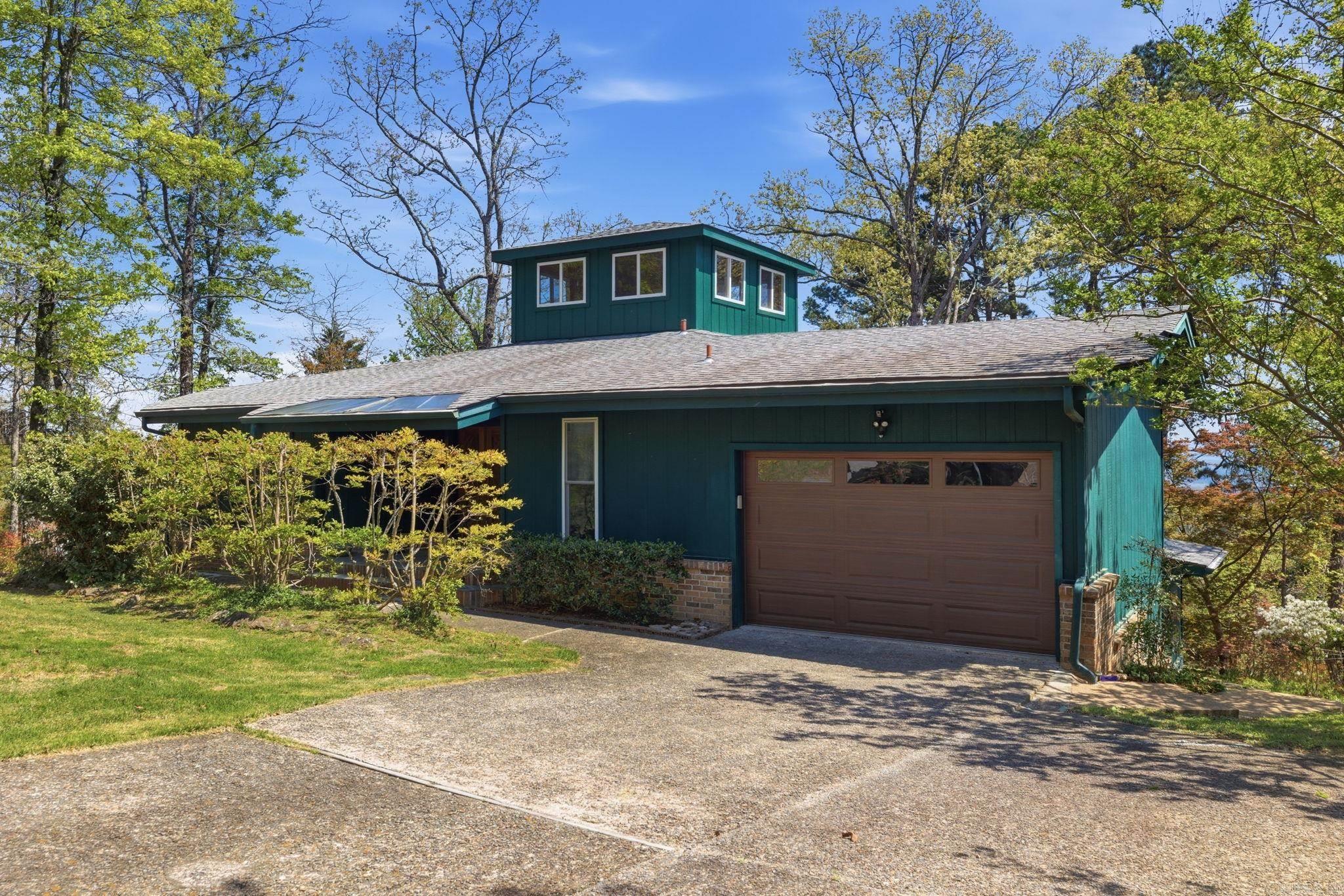 245 Pine Hill Drive Property Photo 1