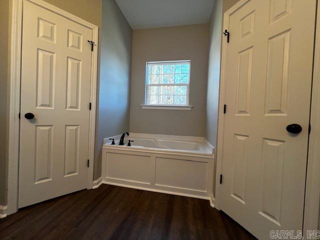 907 West Street Property Photo 14