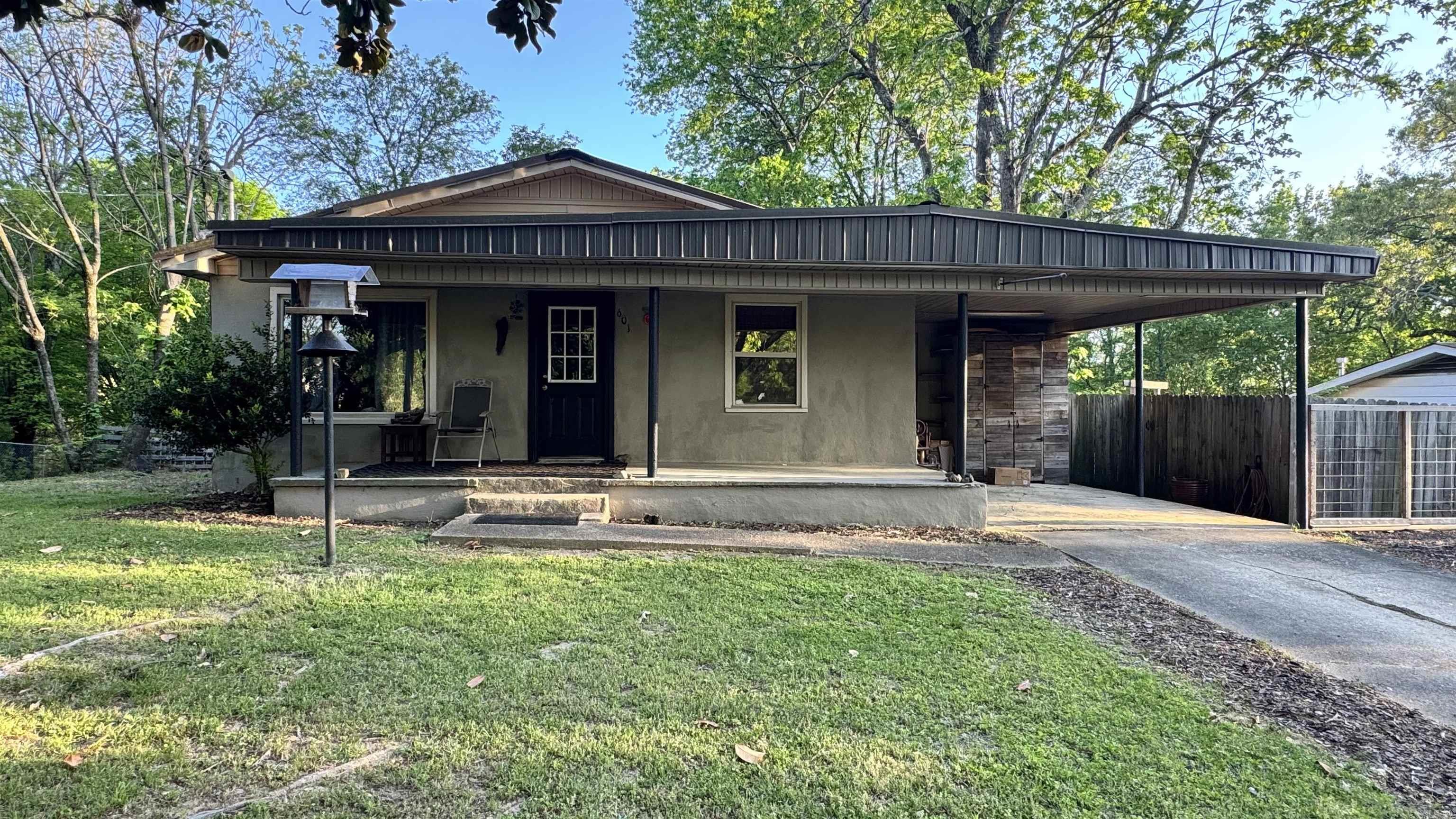 601 Audubon Street Property Photo 1
