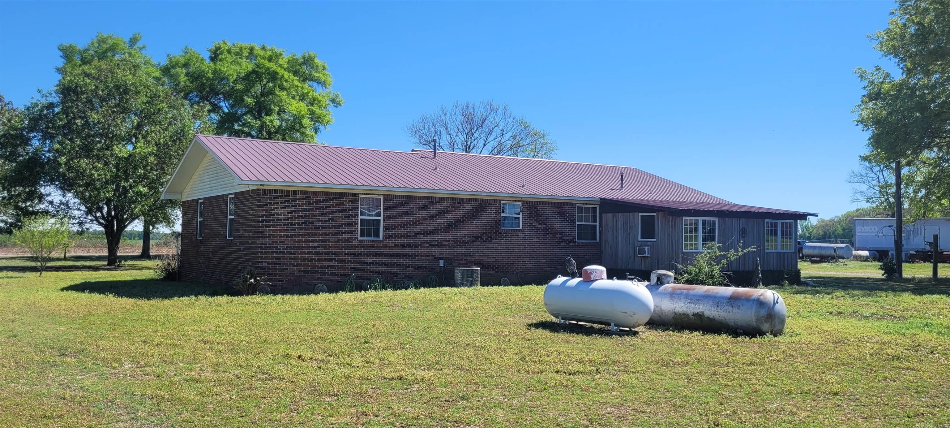 5299 Highway 33 Property Photo 6
