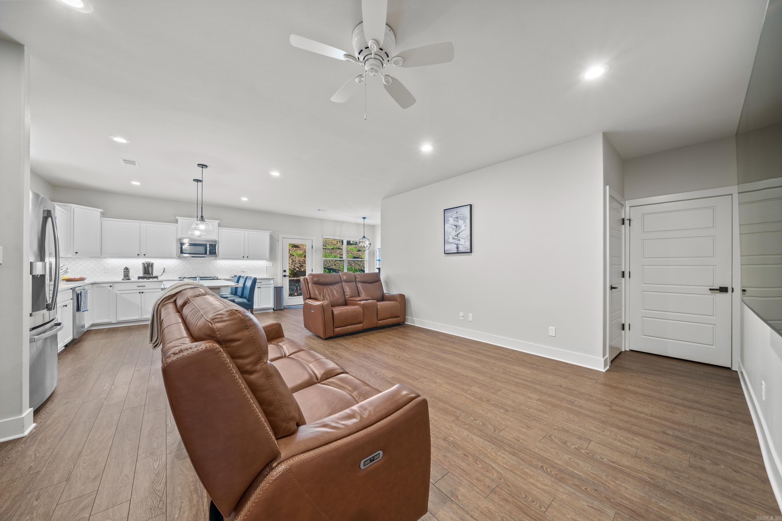 130 Clearwater Cove Property Photo 4