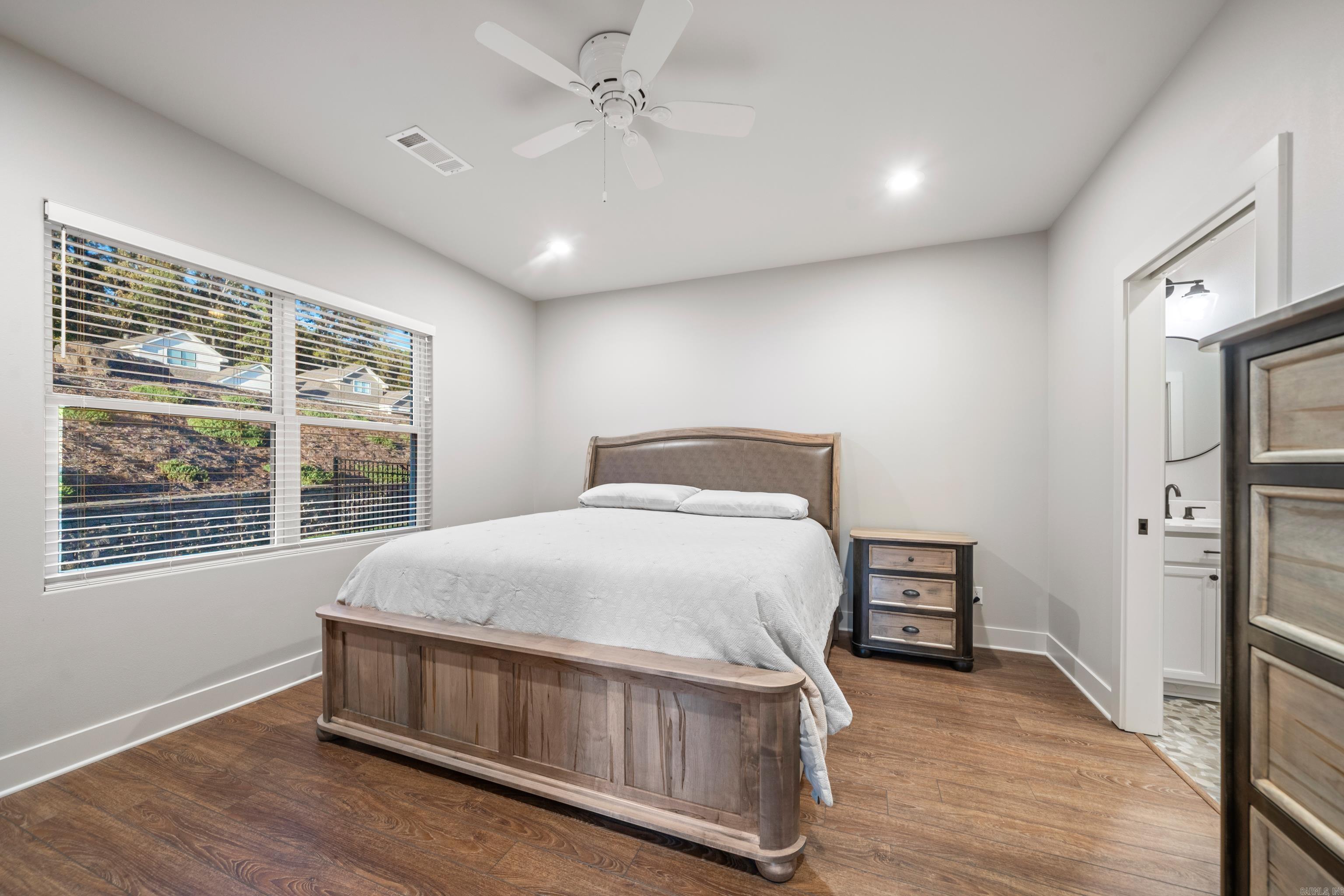 130 Clearwater Cove Property Photo 14