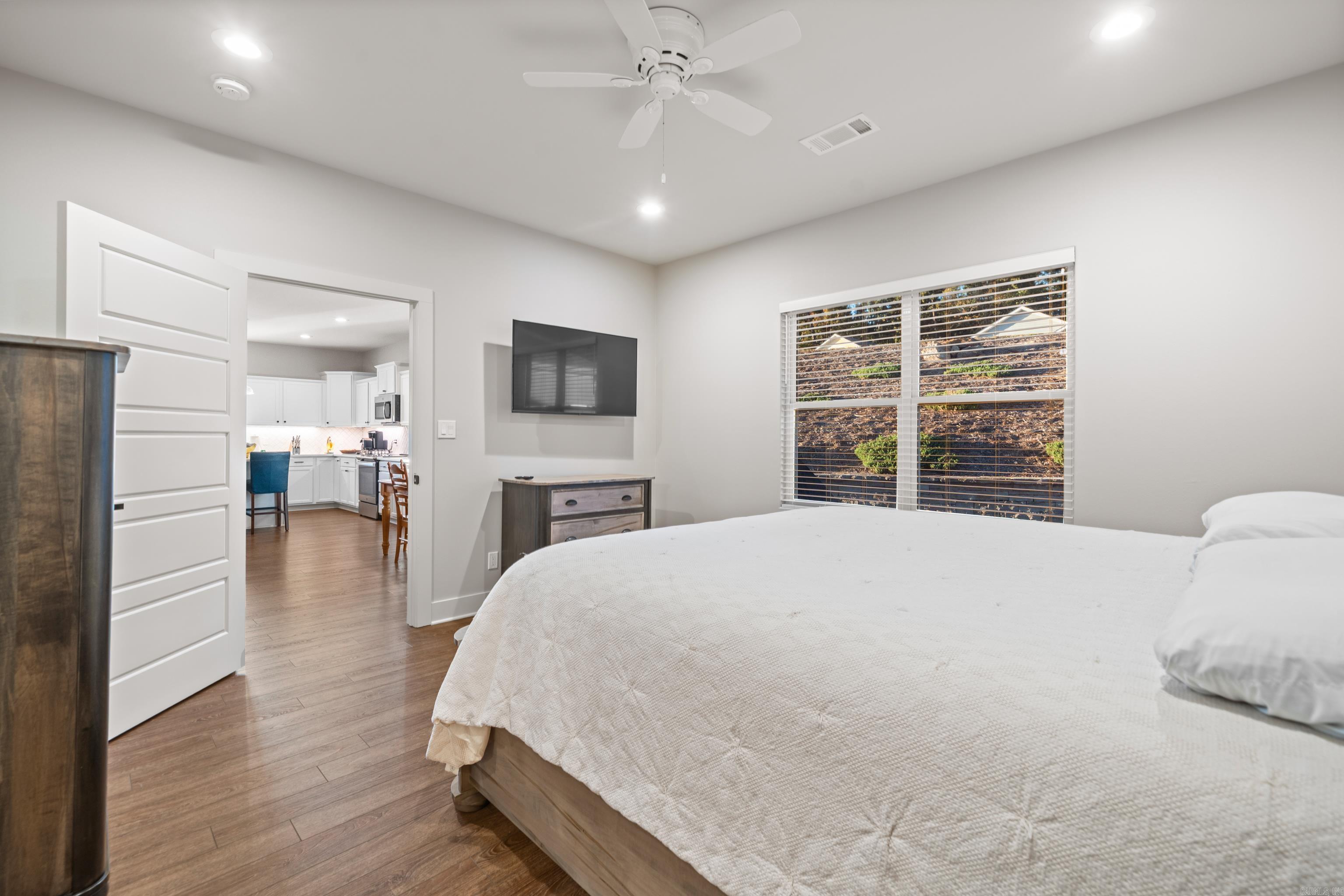 130 Clearwater Cove Property Photo 16