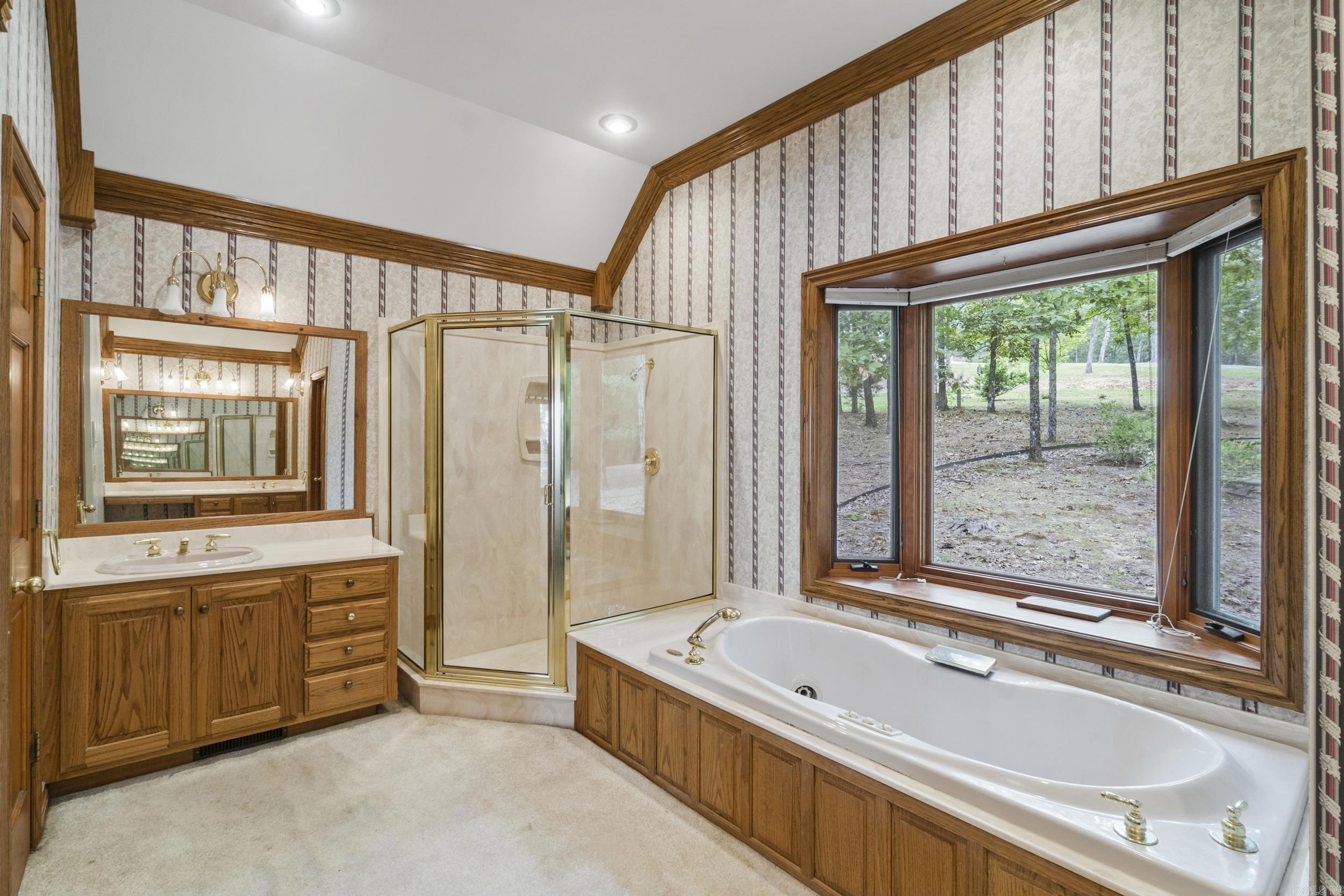 39 E Bluff Drive Property Photo 17