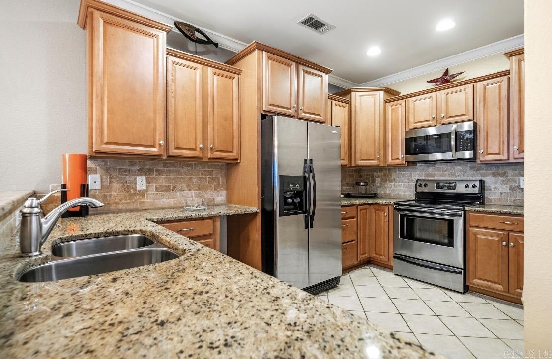 129 Clearwater Cove Property Photo 7