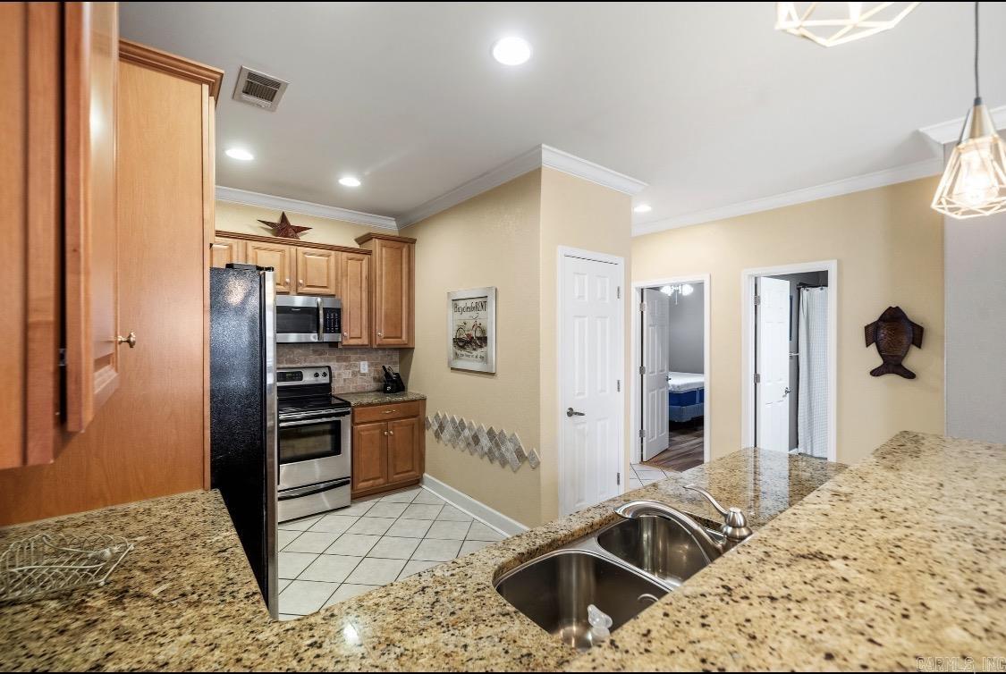 129 Clearwater Cove Property Photo 8