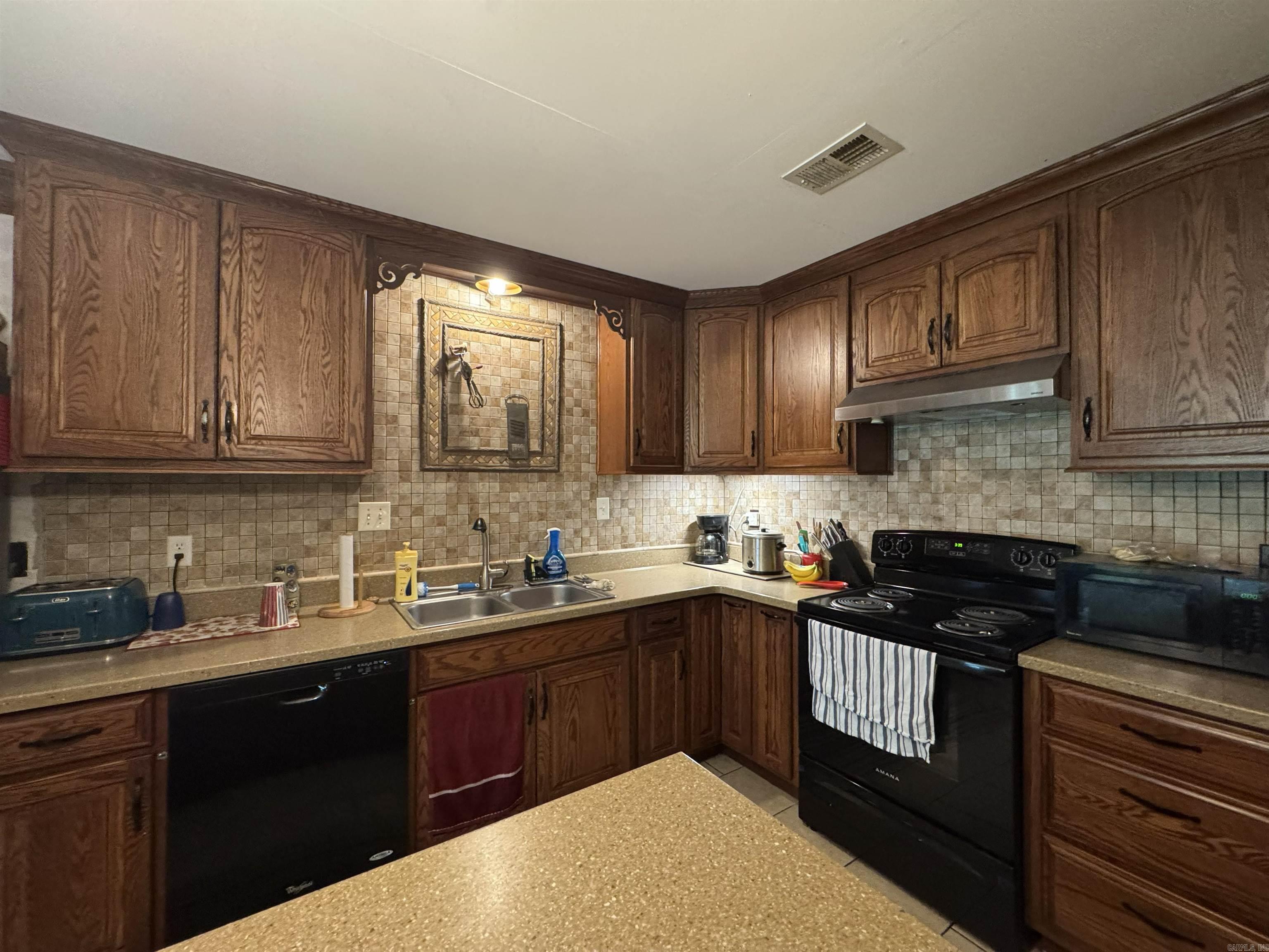 16 Western Hills Property Photo 6