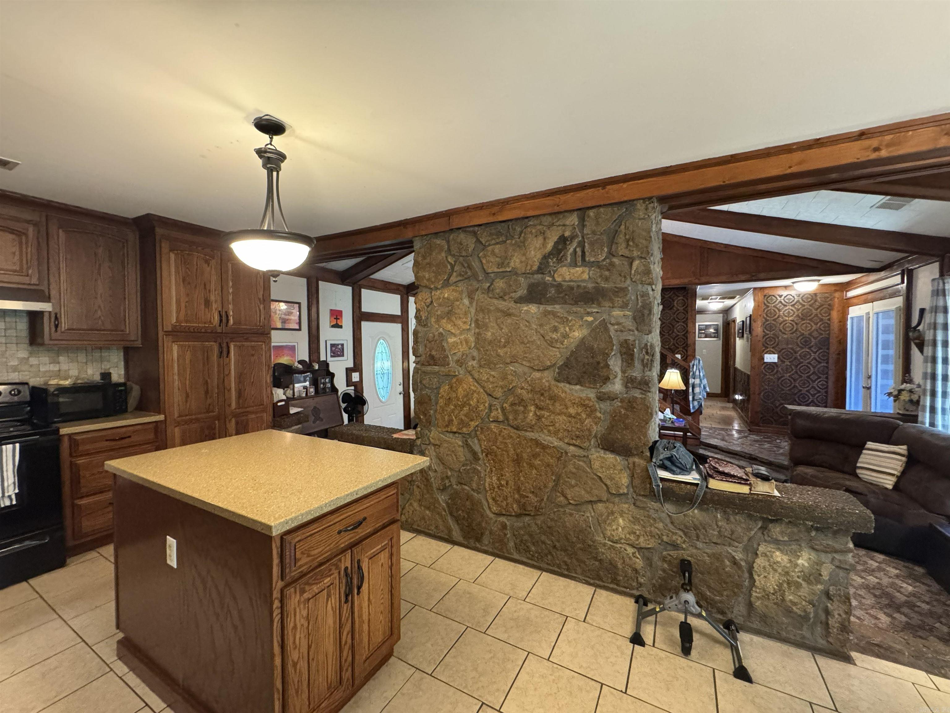 16 Western Hills Property Photo 7