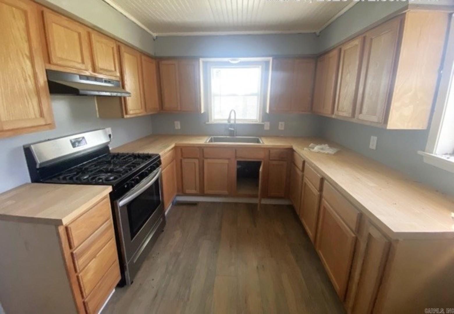 217 Forrest Street Property Photo 3