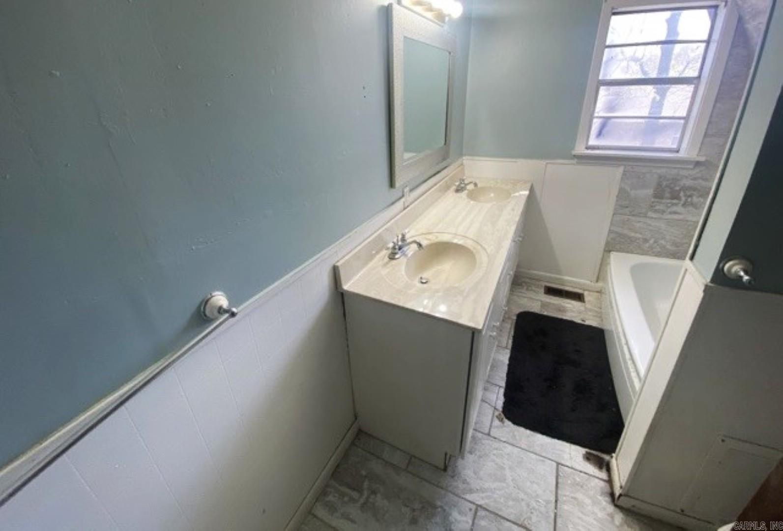 217 Forrest Street Property Photo 5