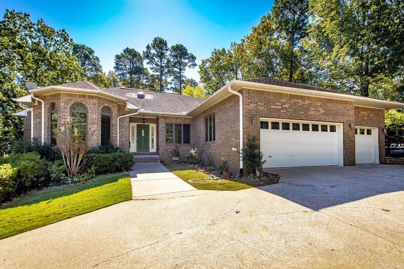 233 Snead Drive Property Photo 1