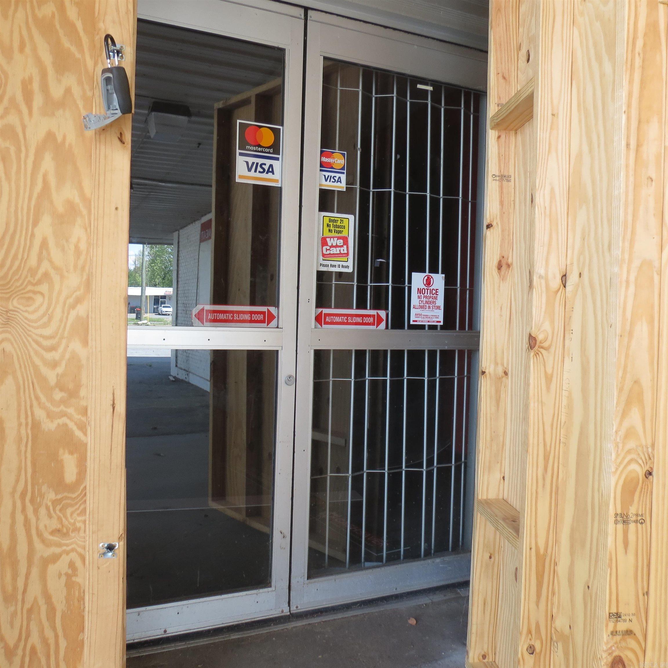 600 S Ash Street Property Photo 10