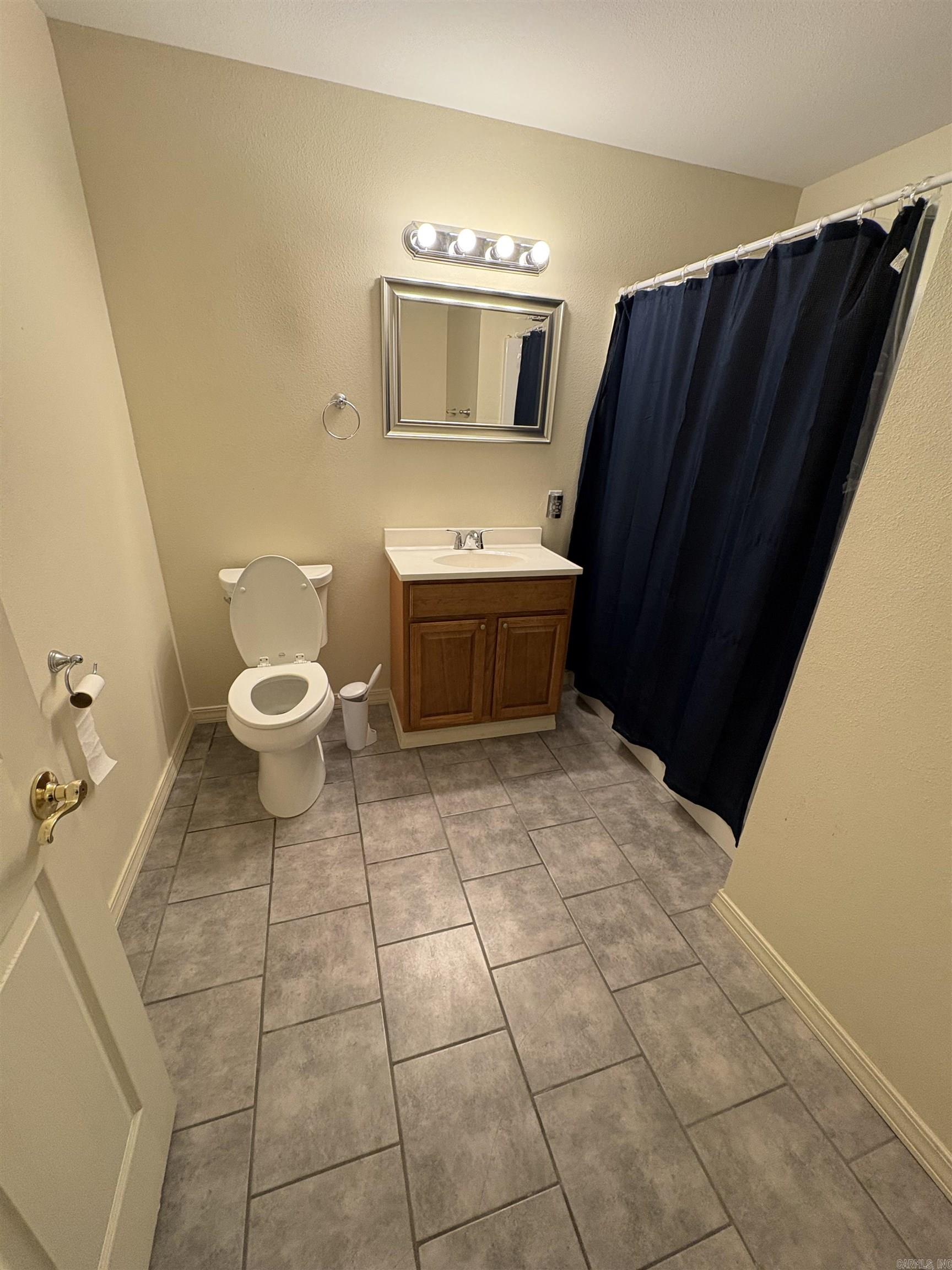 529 W Grove St. Property Photo 13