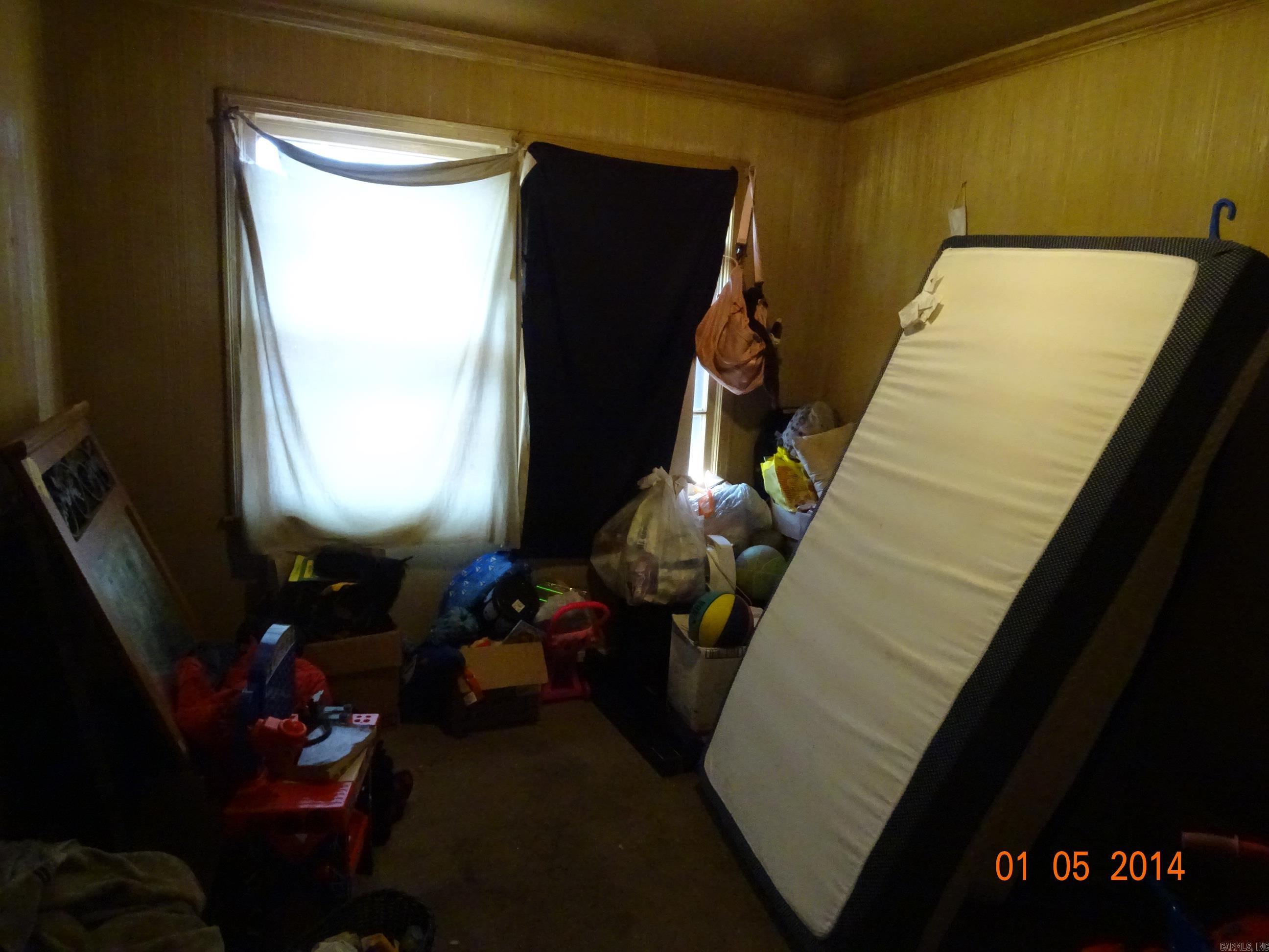 2001 Brown Street Property Photo 8