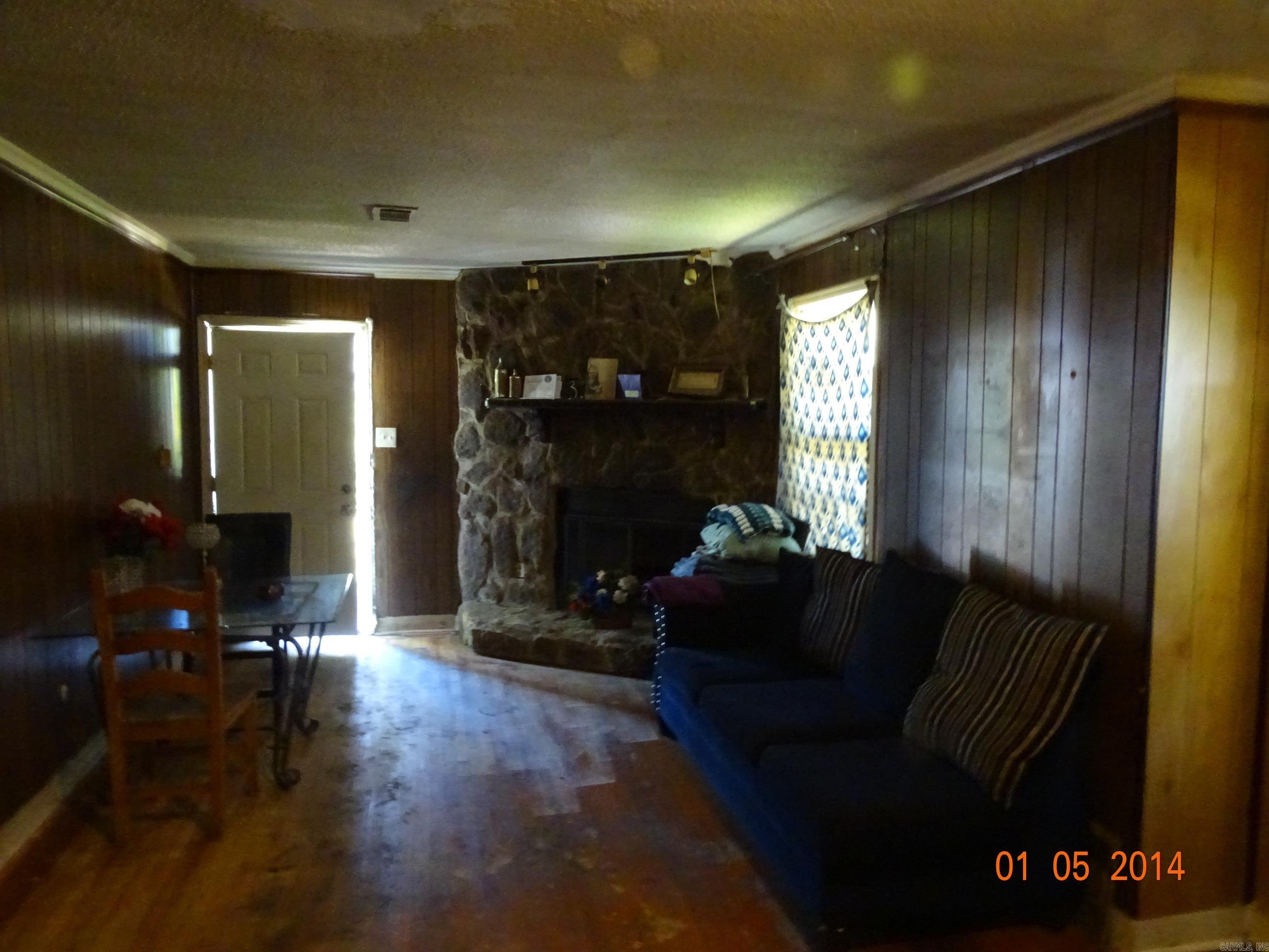 2001 Brown Street Property Photo 10