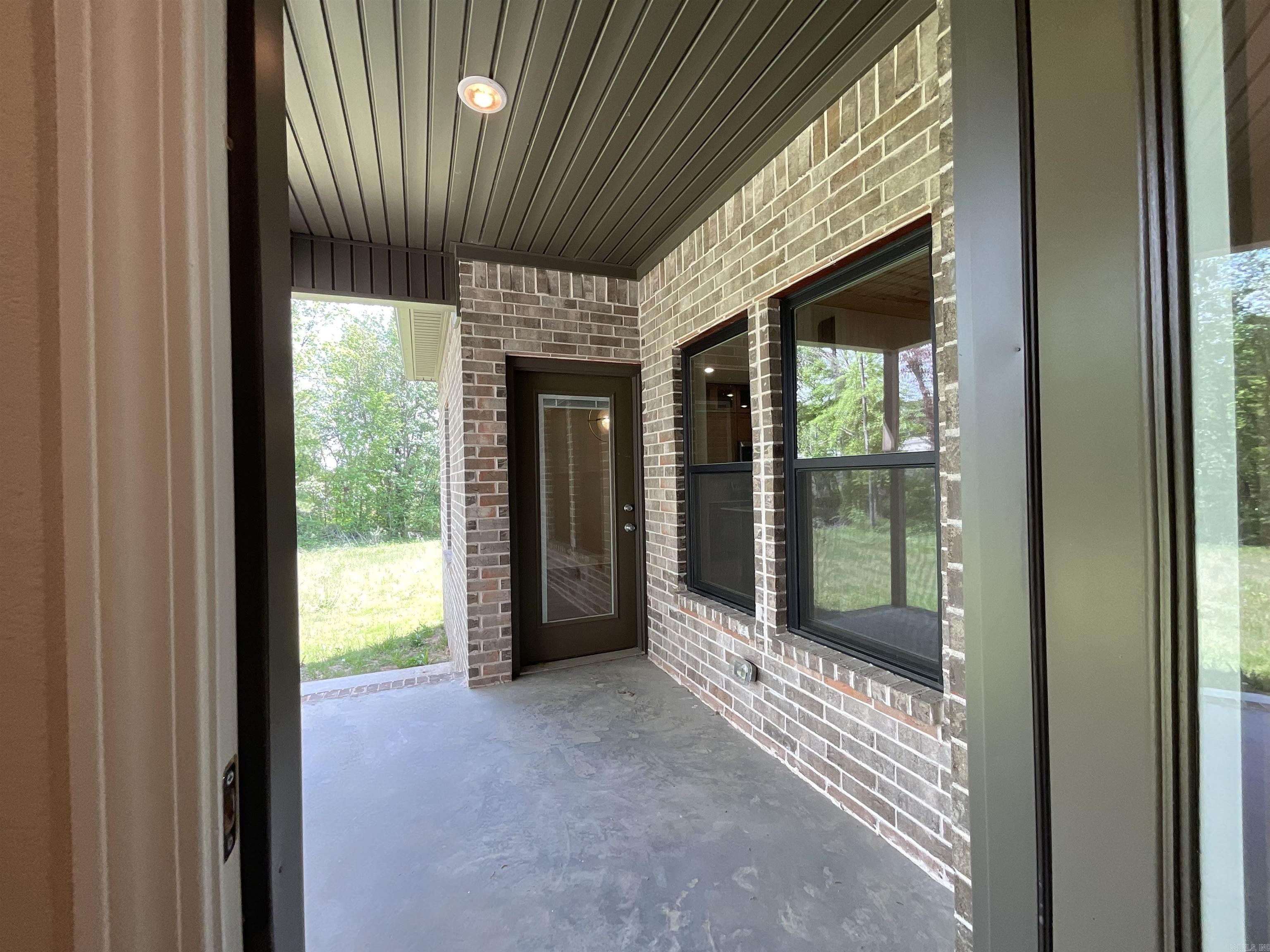 929 N Jeff Davis Avenue Property Photo 12