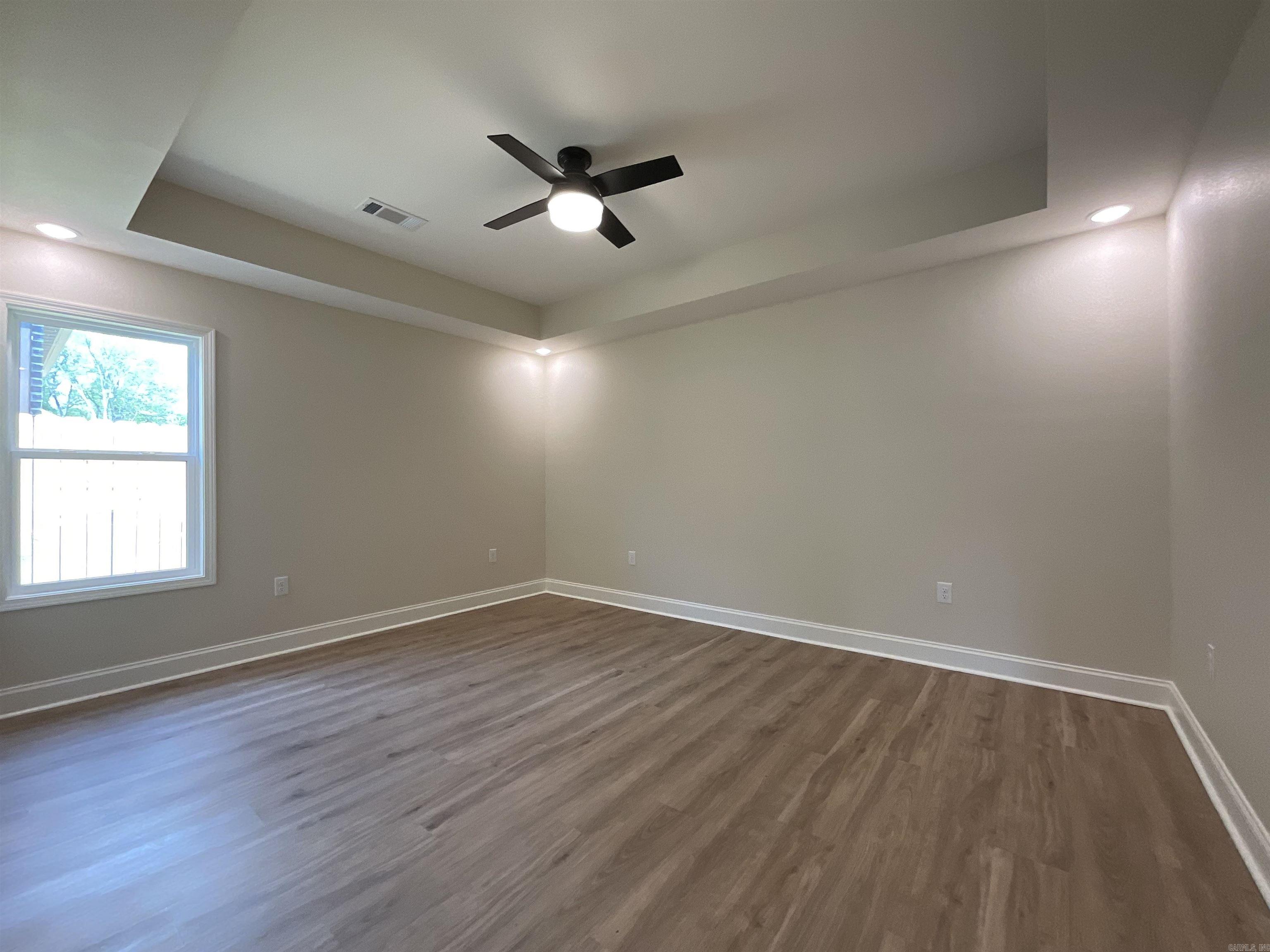 929 N Jeff Davis Avenue Property Photo 13