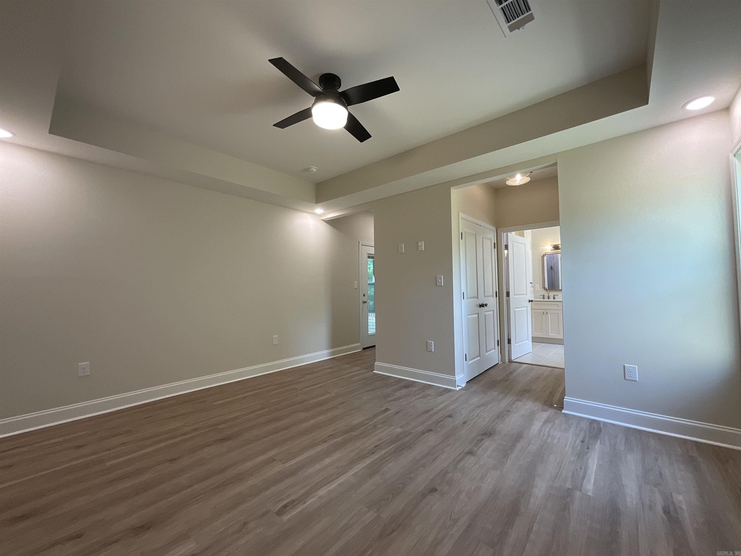 929 N Jeff Davis Avenue Property Photo 14