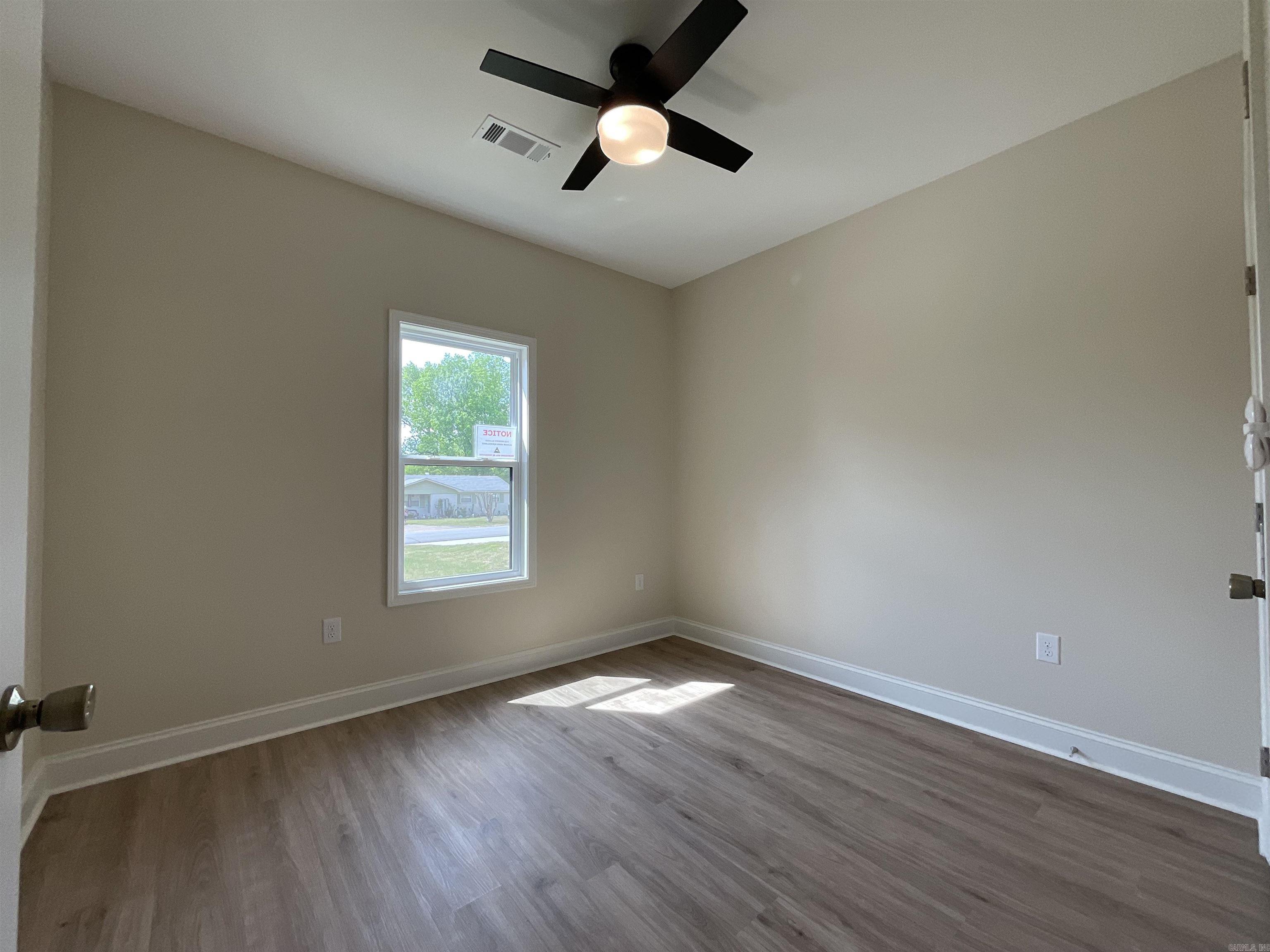 929 N Jeff Davis Avenue Property Photo 26