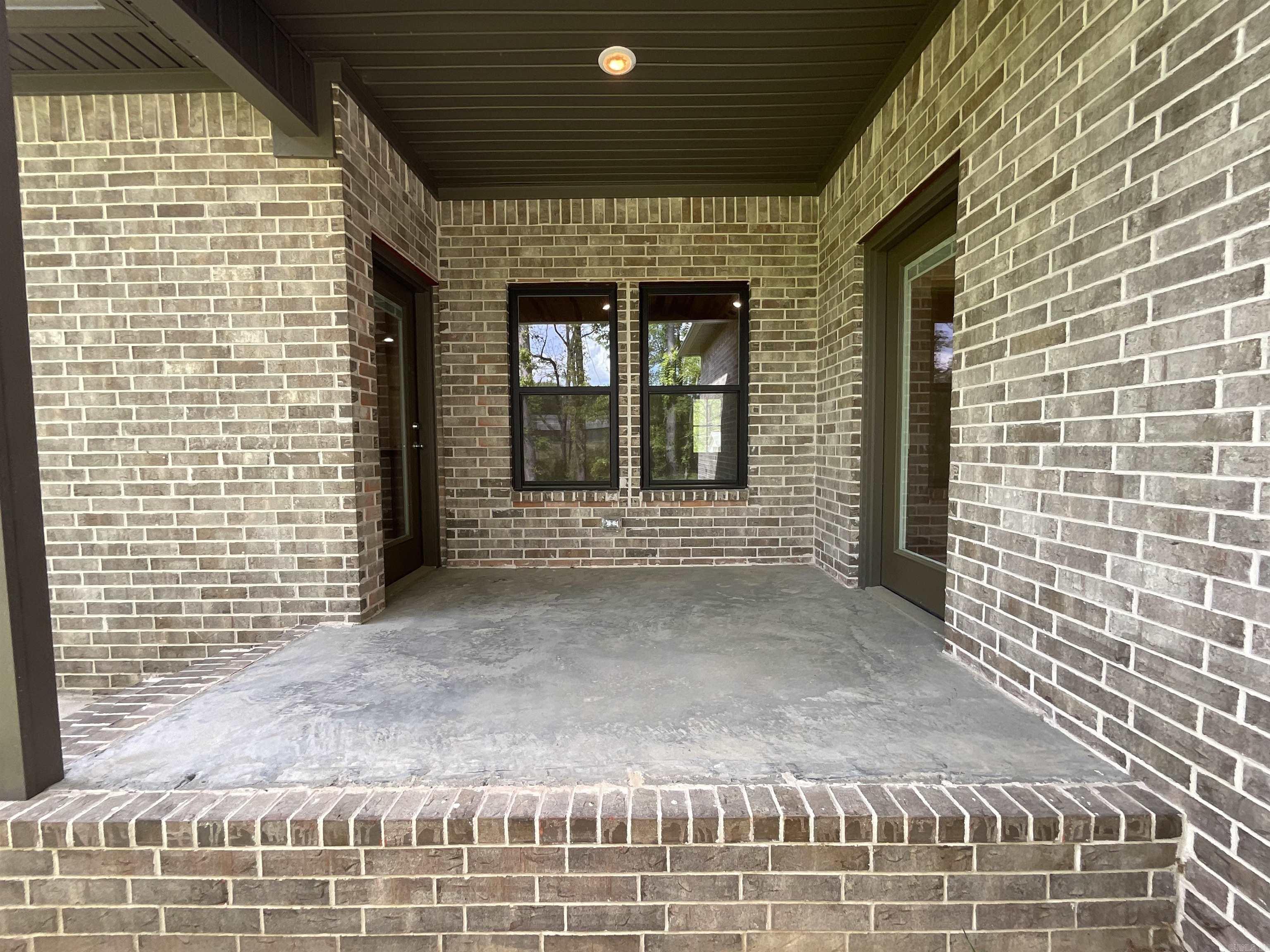 929 N Jeff Davis Avenue Property Photo 28