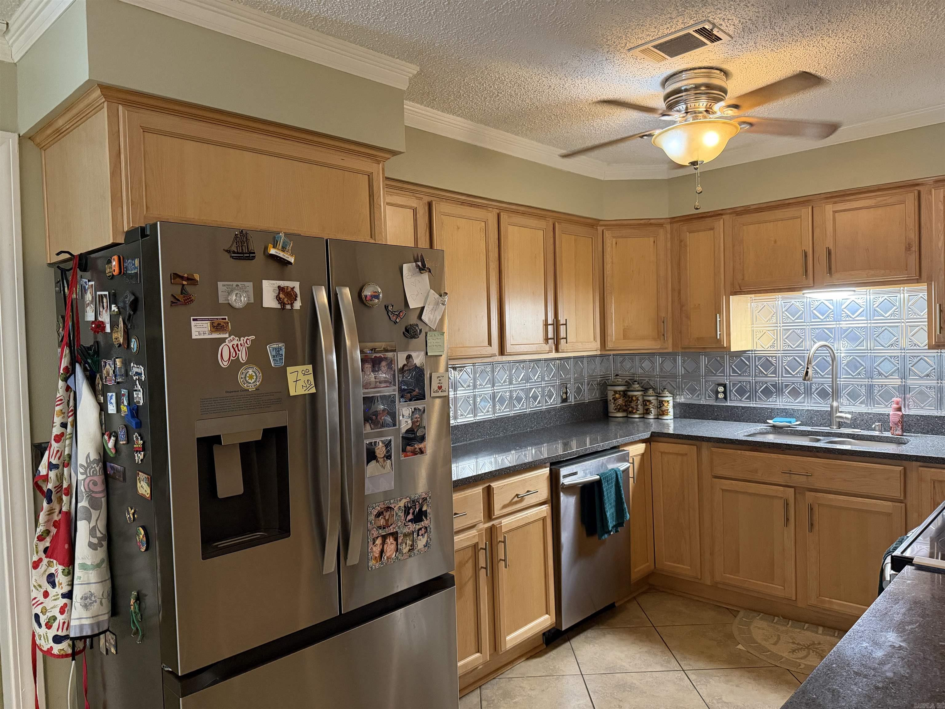 4 Stratford Property Photo 9