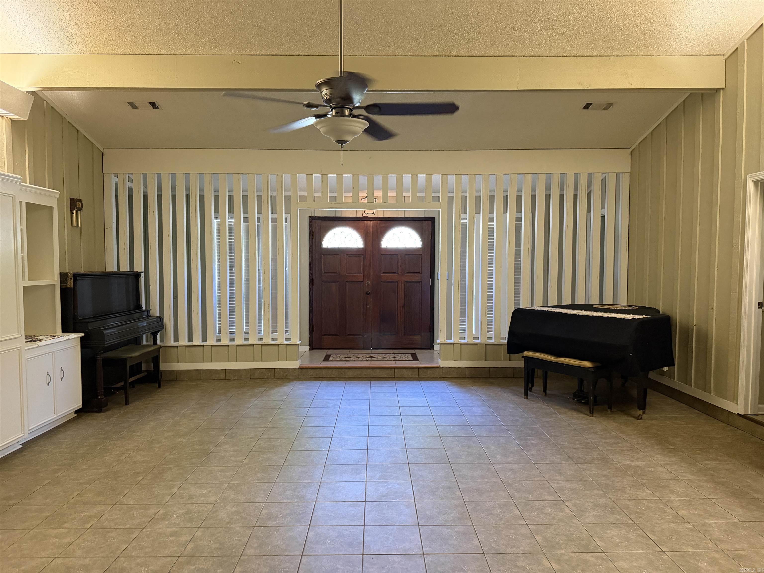 4 Stratford Property Photo 14