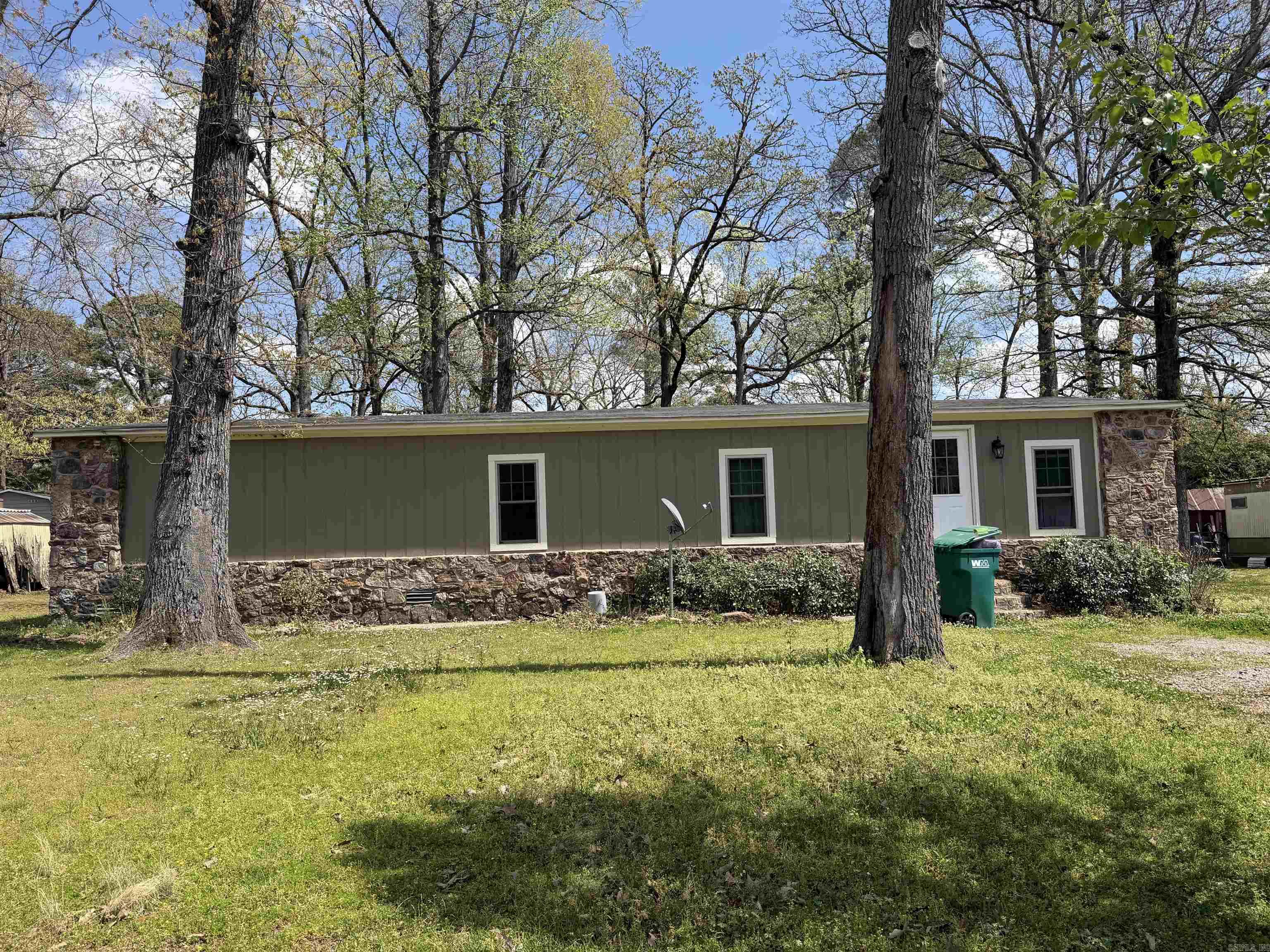 1101 Nancy Property Photo 1