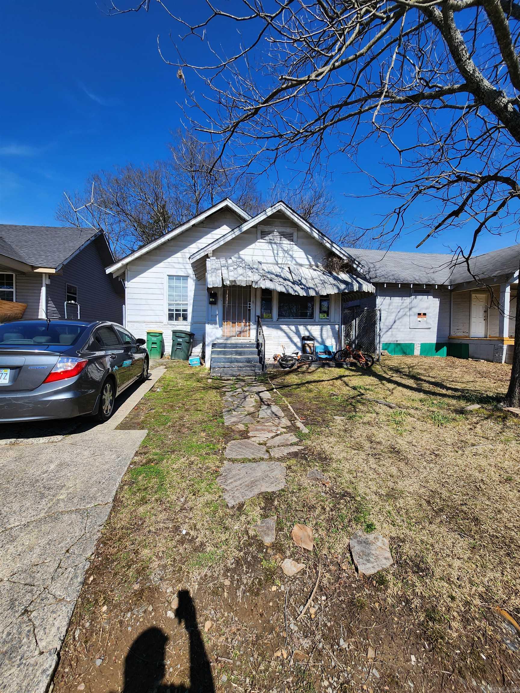 3214 W 16th Property Photo 1