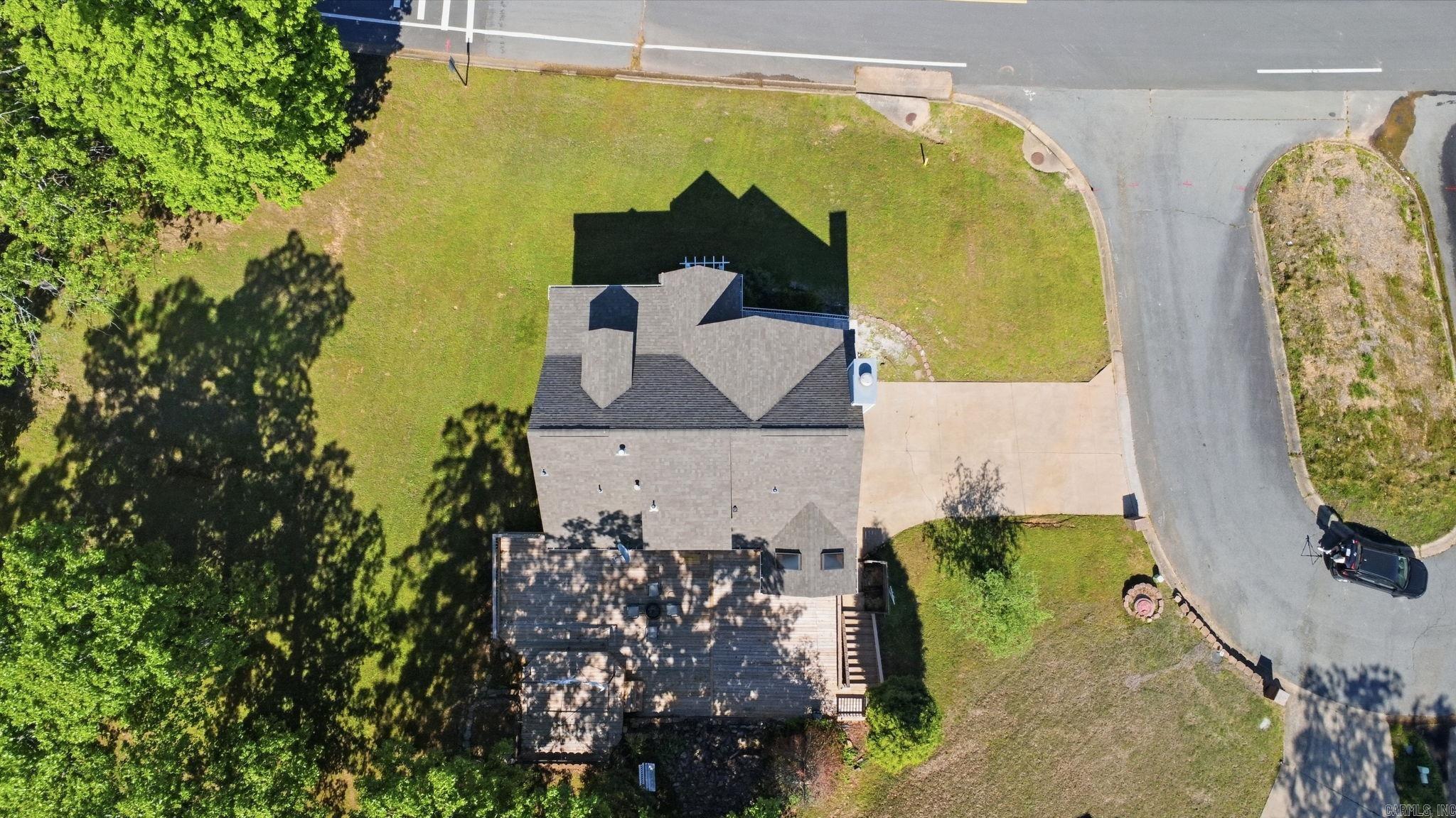 98 Emerald Dr Property Photo 8