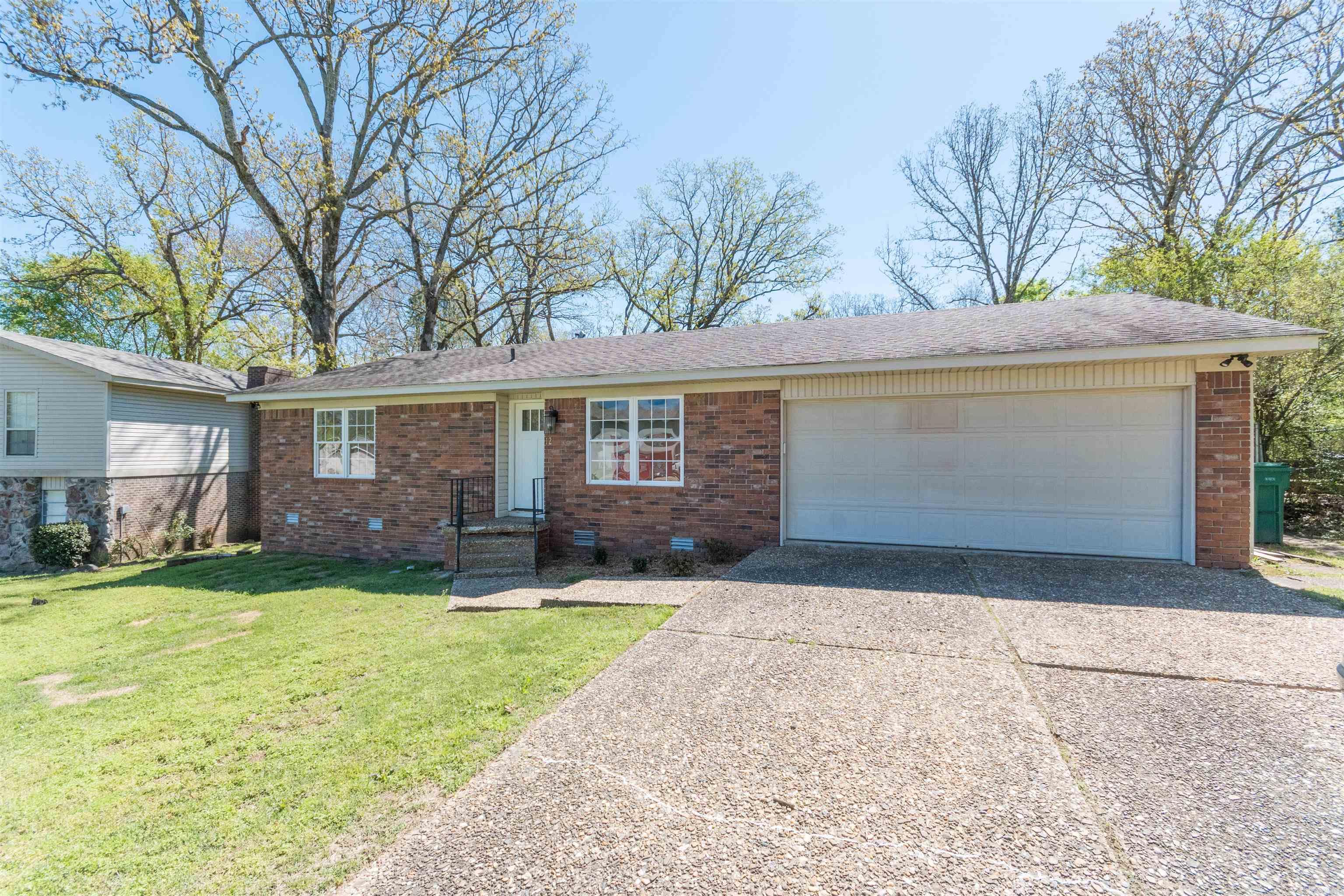 12 Lance Dr