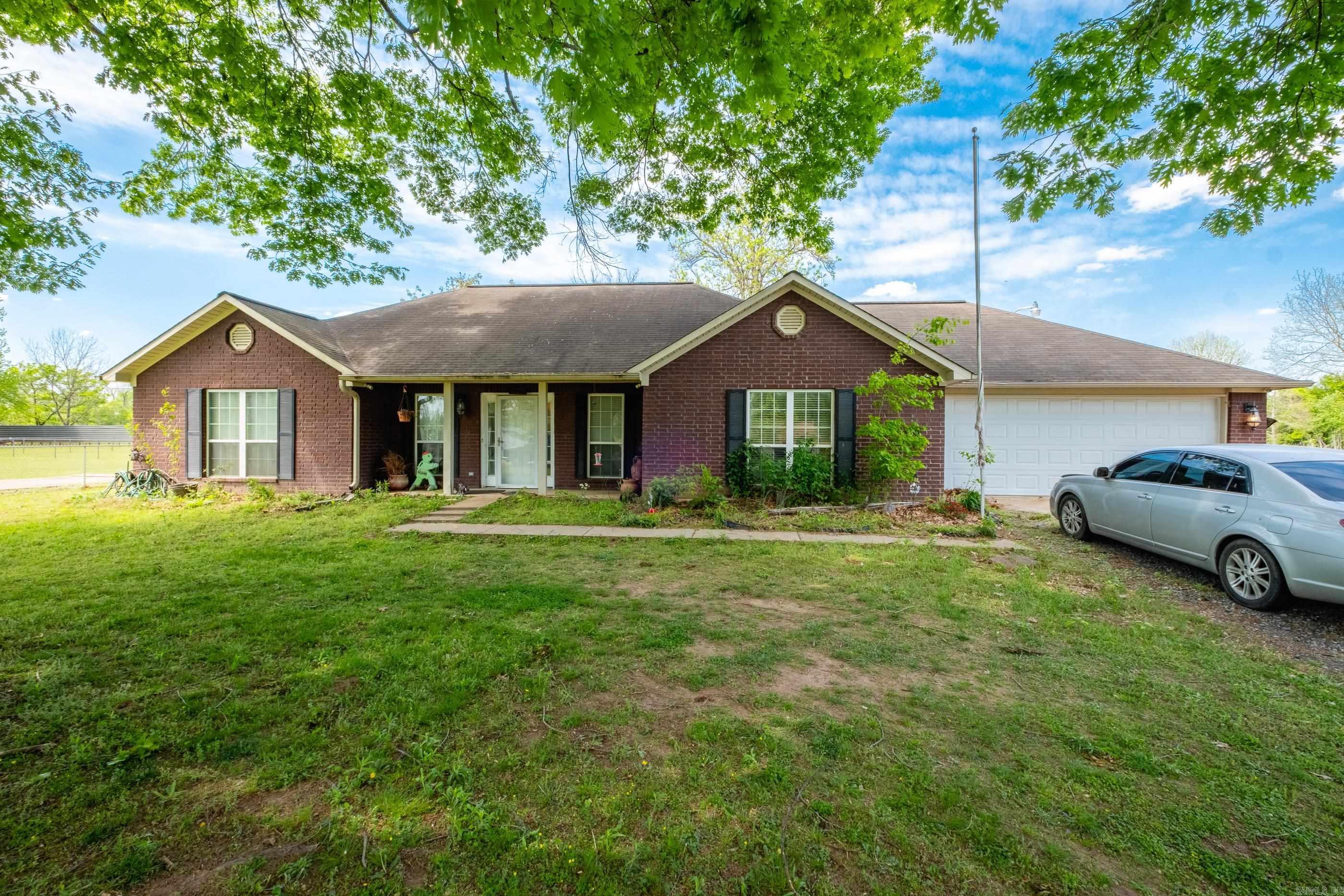 13203 Old River Dr Property Photo 1