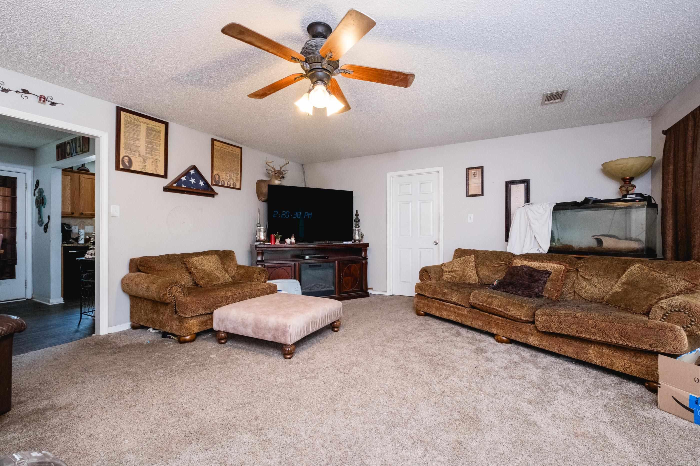 13203 Old River Dr Property Photo 7