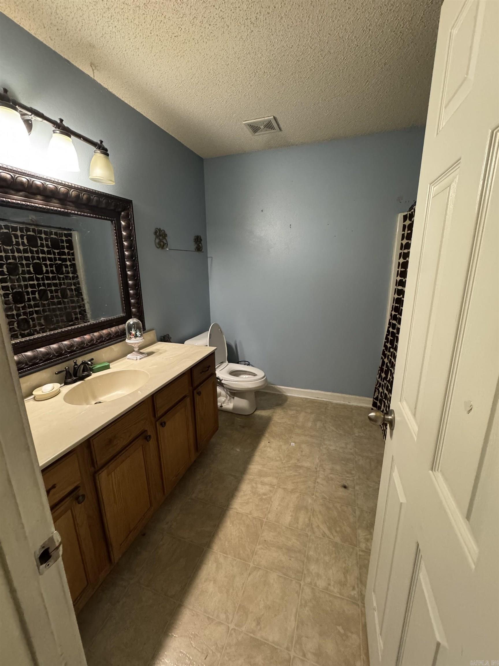 13203 Old River Dr Property Photo 18