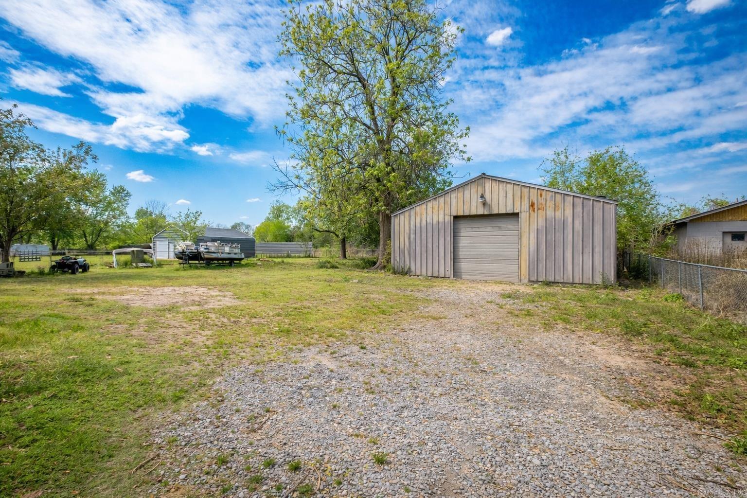 13203 Old River Dr Property Photo 24