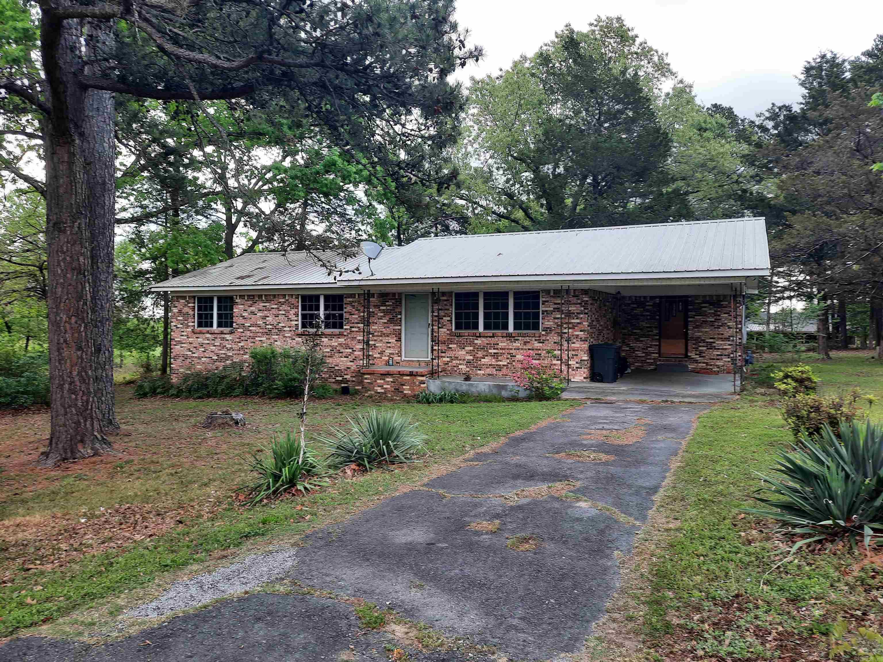 413 Redbud Avenue Property Photo 10