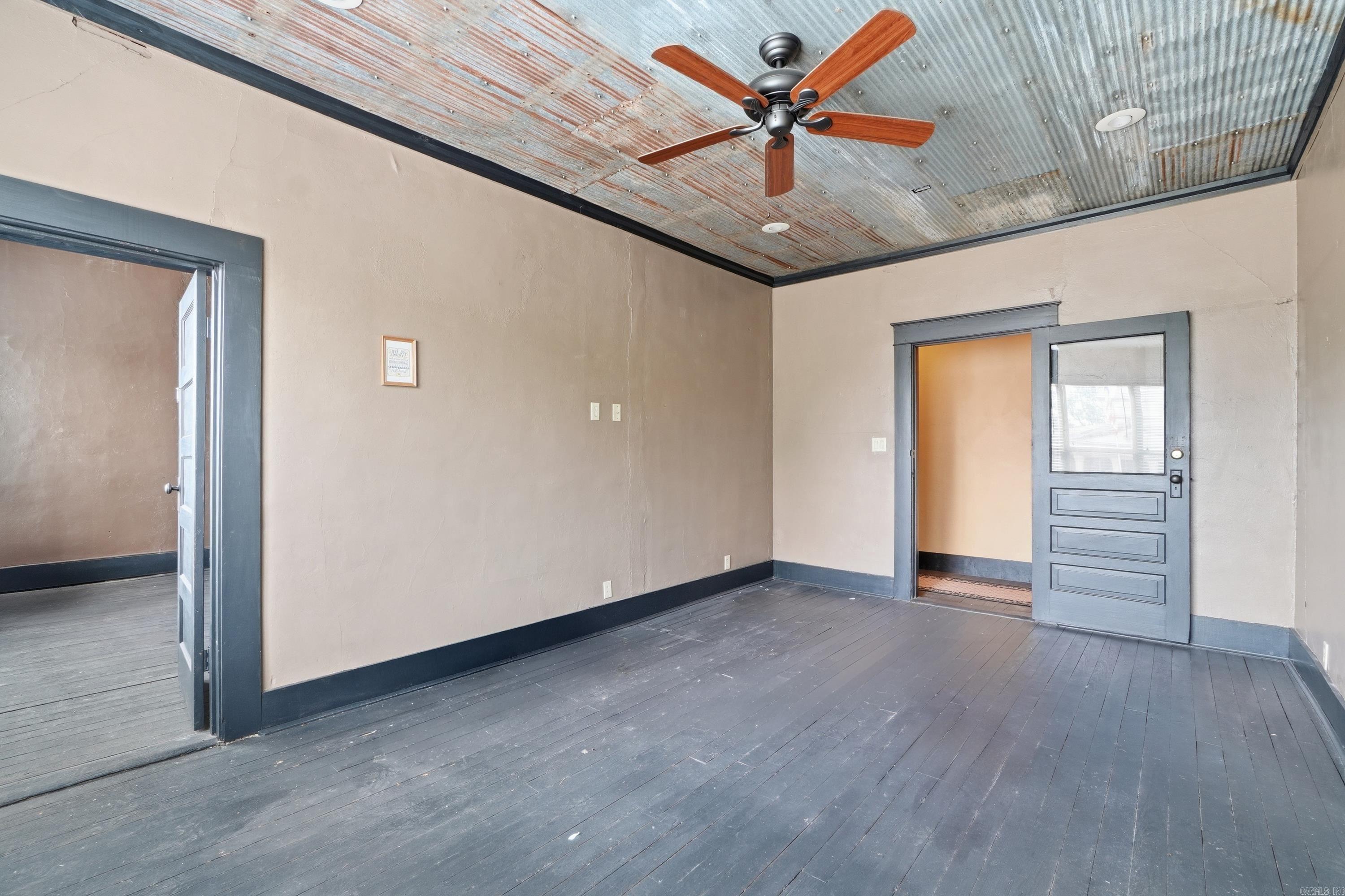 308 W Main Street Property Photo 12