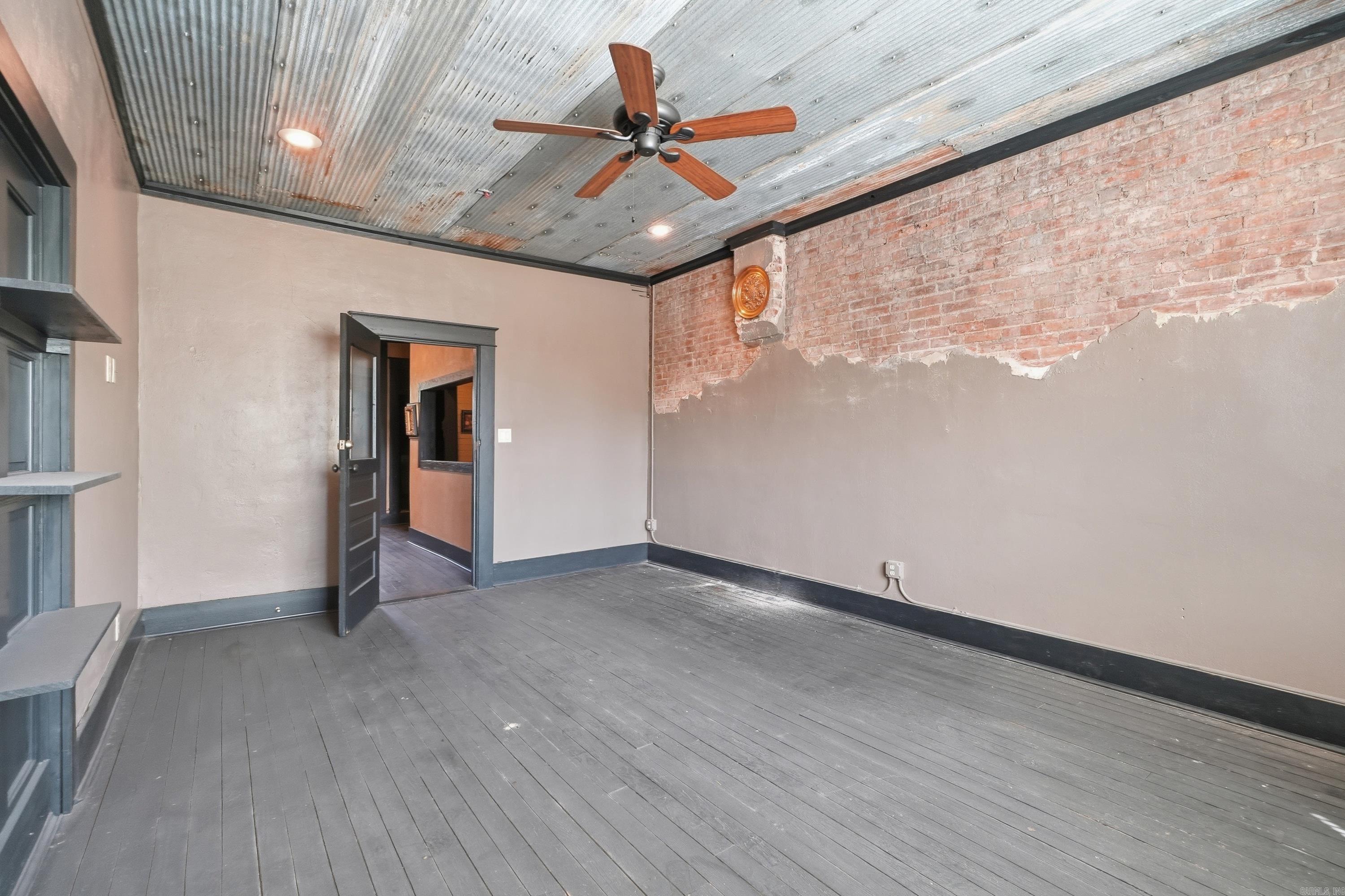 308 W Main Street Property Photo 17