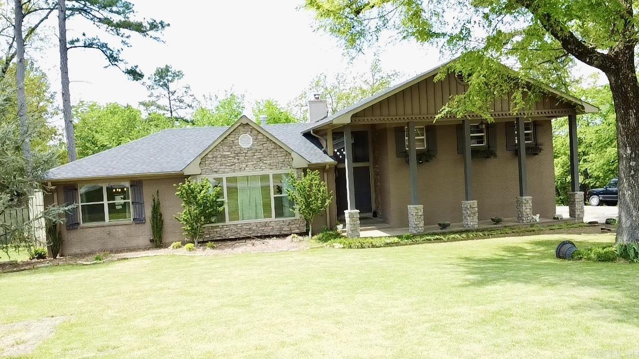 2 Briarwood Ln Property Photo 6
