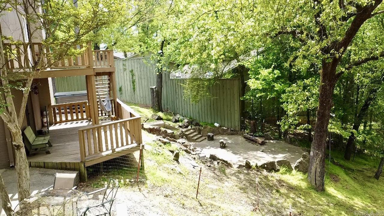 2 Briarwood Ln Property Photo 7