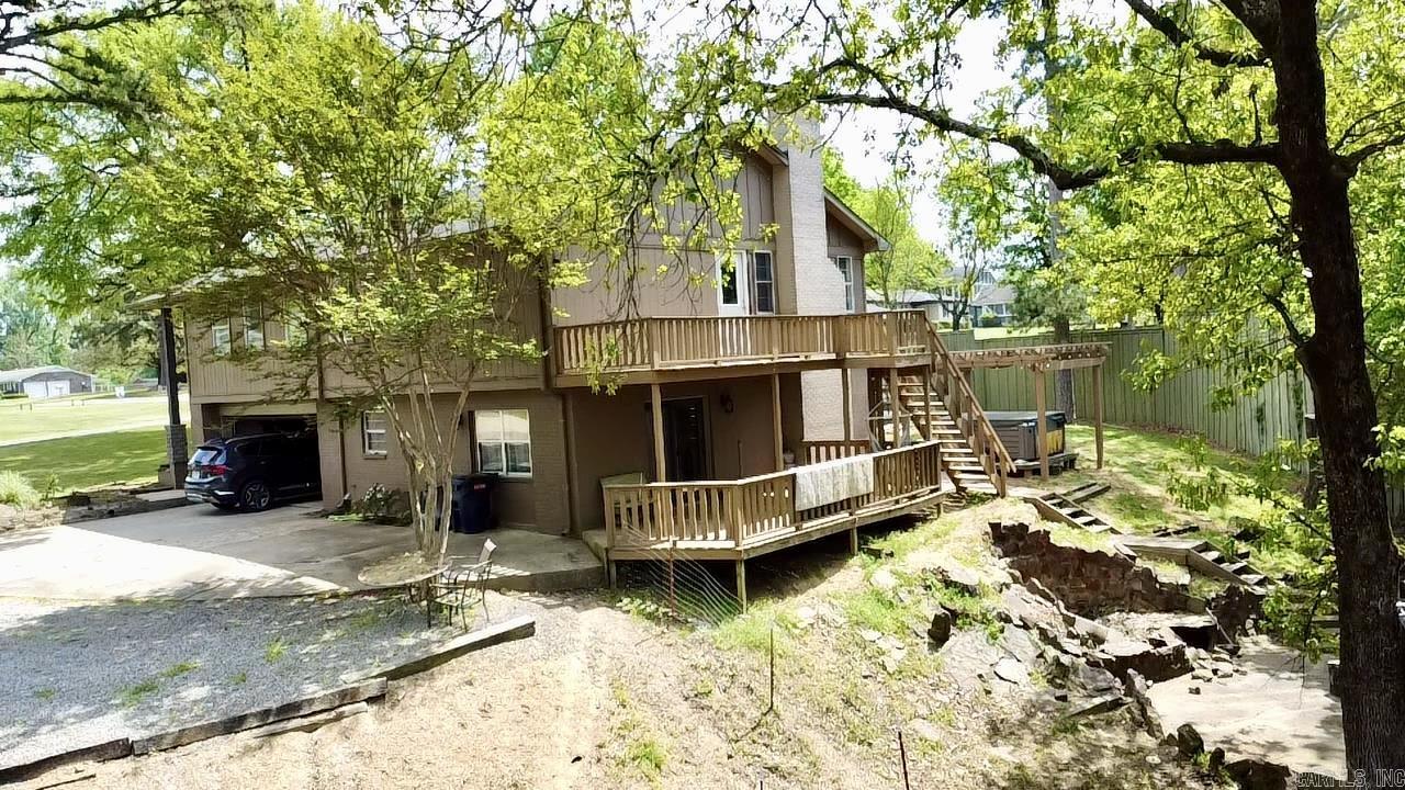 2 Briarwood Ln Property Photo 8