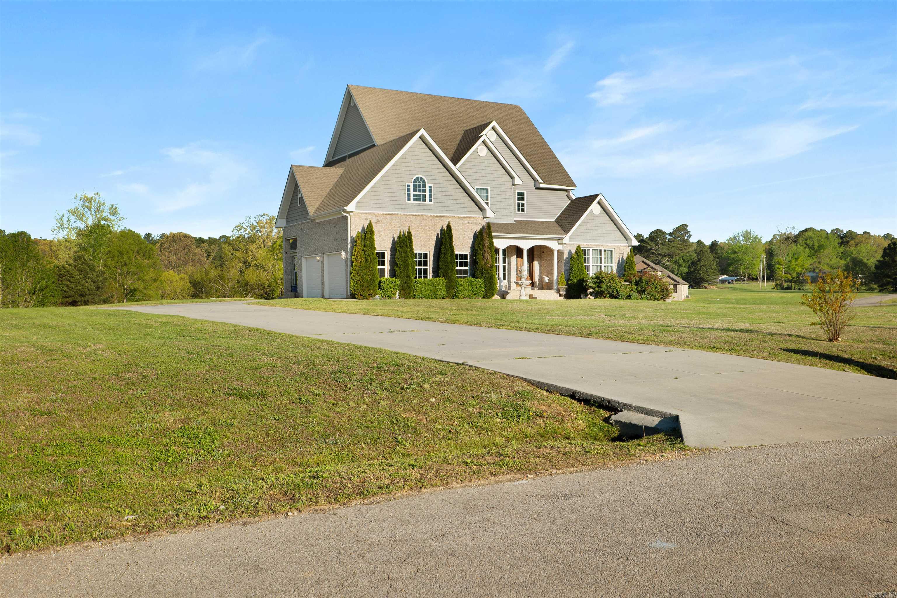 190 County Road 7802 Property Photo 8