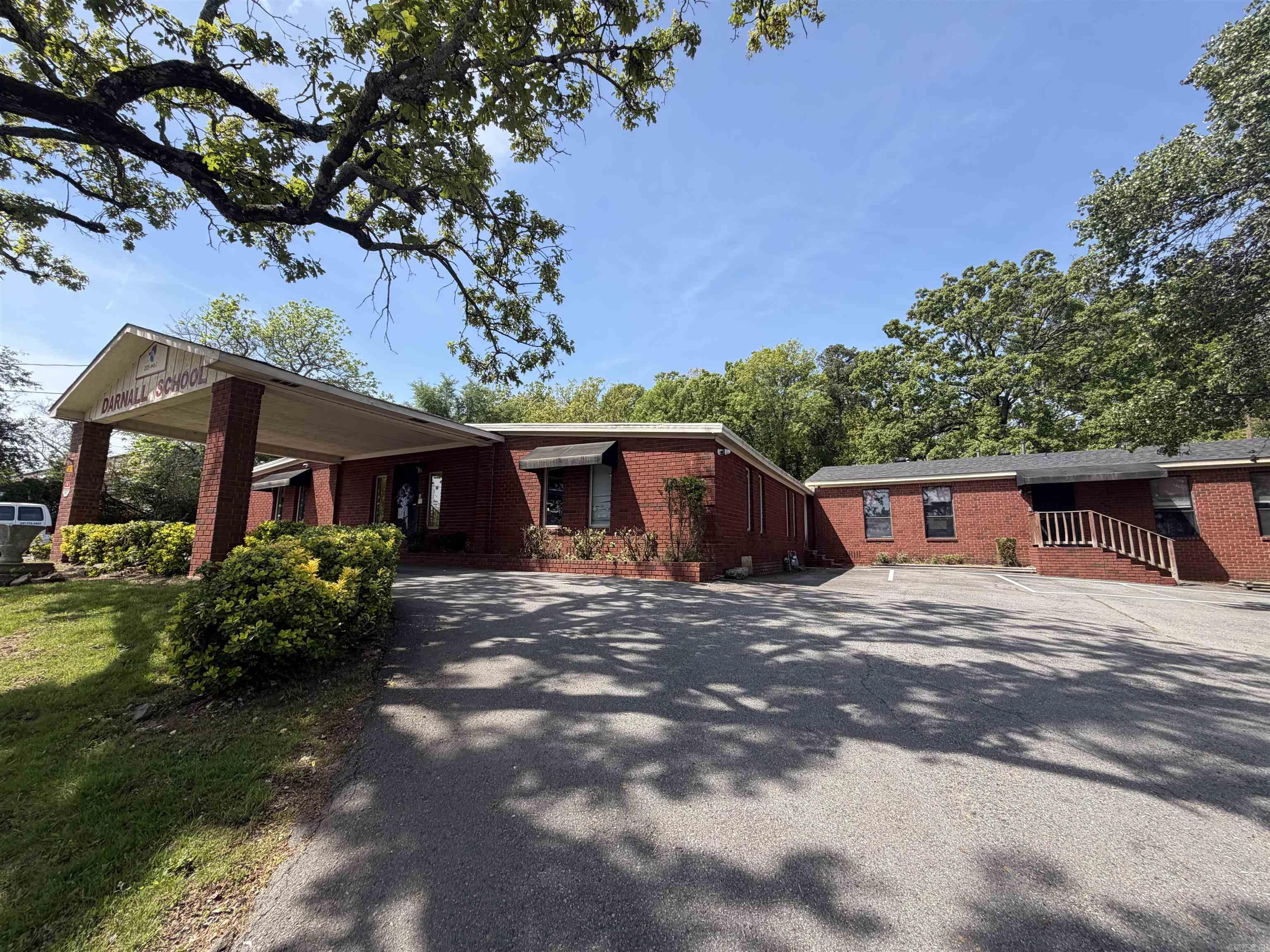 1816 Hinson Loop Road Property Photo 2